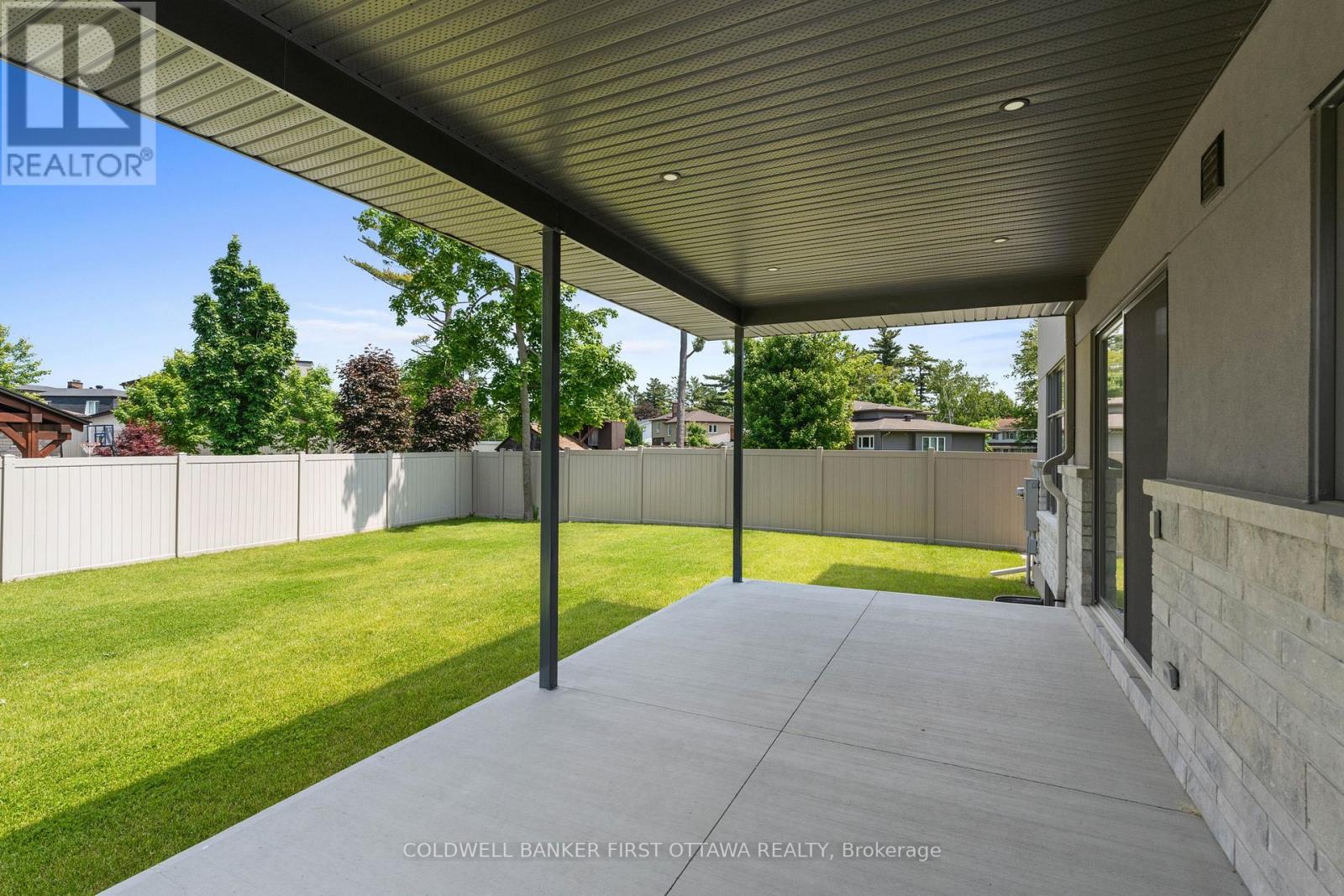 Photo 24 of 42 Parkland Crescent, Ottawa ON
