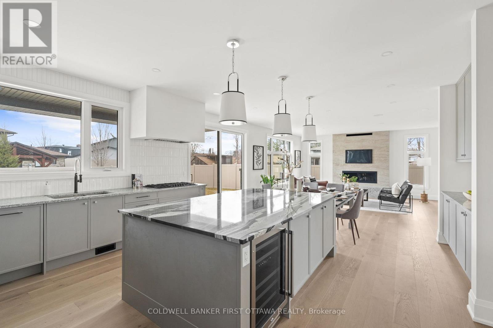 Photo 27 of 42 Parkland Crescent, Ottawa ON