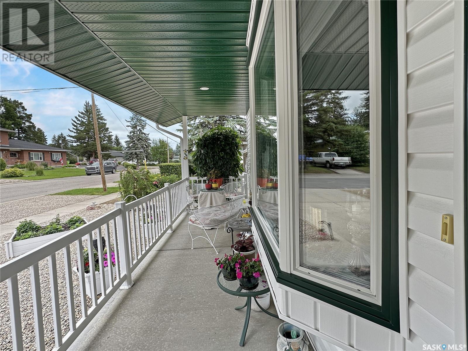 Photo 9 of 704 Eden Street, Indian Head SK