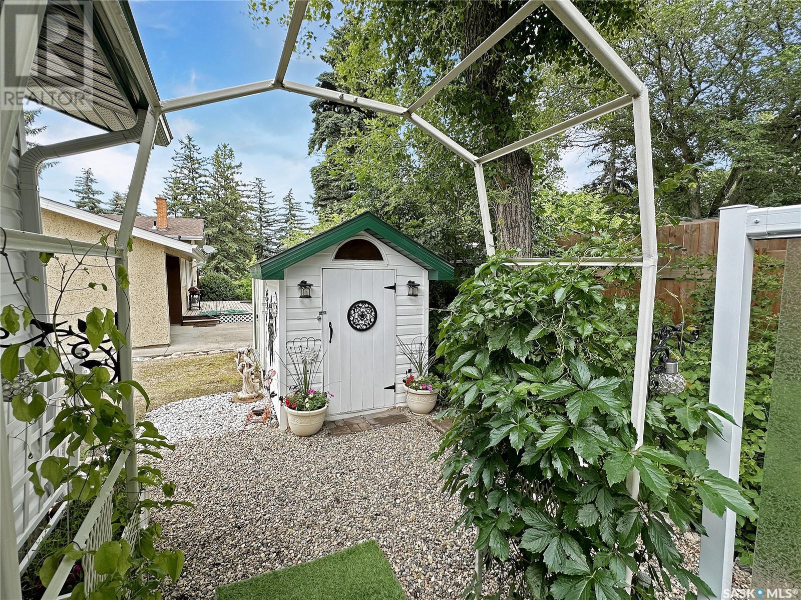 Photo 23 of 704 Eden Street, Indian Head SK