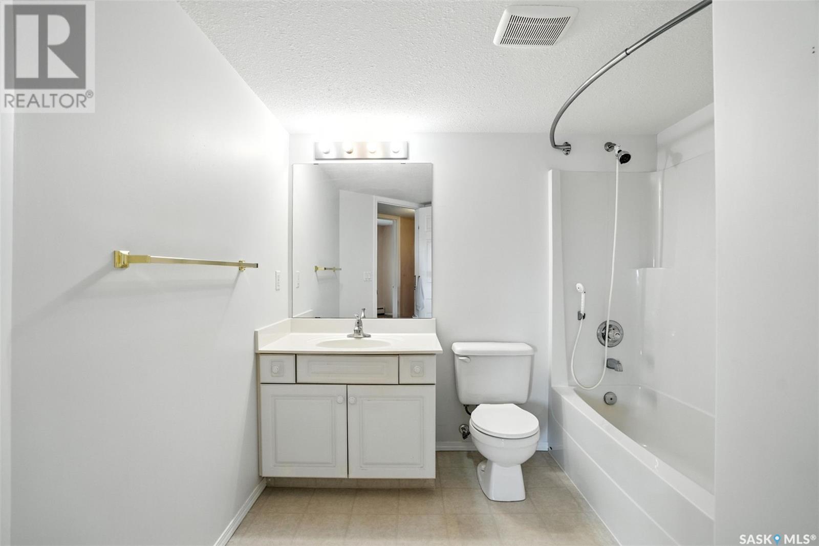 Single Family House Low rise for Sale in   Heritage VIEW Saskatoon 