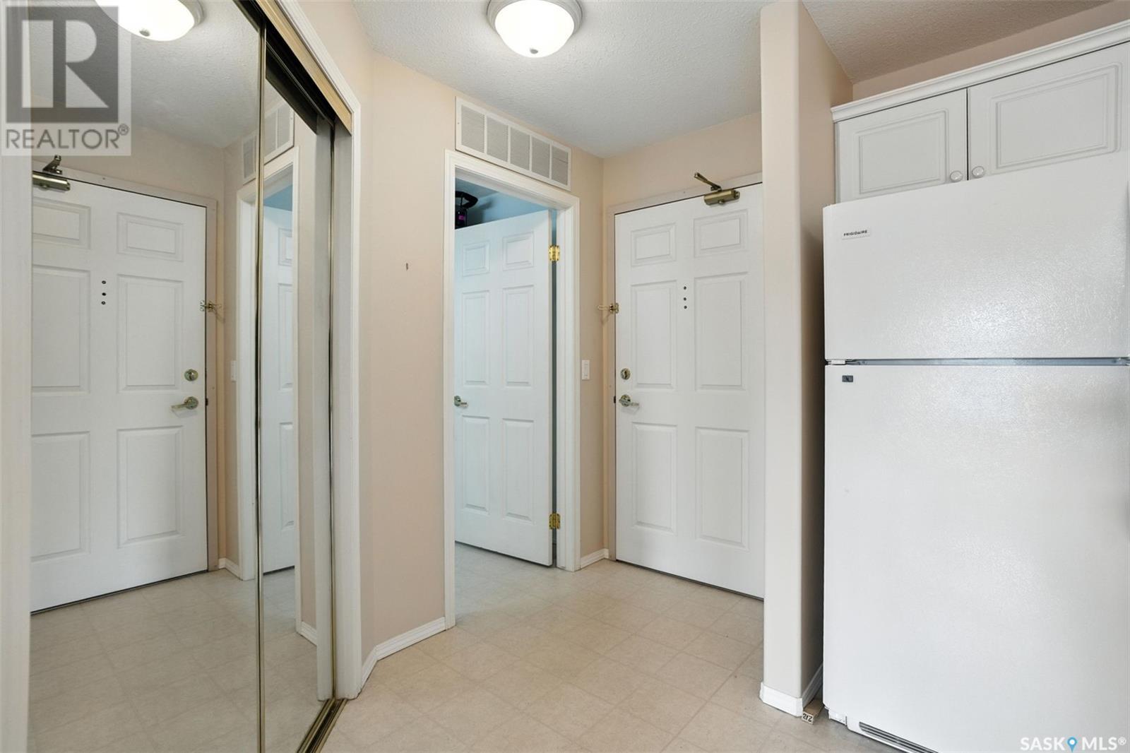 Single Family House Low rise for Sale in   Heritage VIEW Saskatoon 