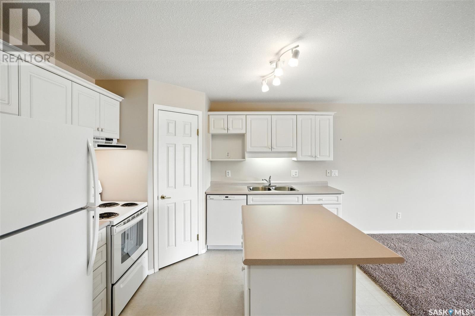 Single Family House Low rise for Sale in   Heritage VIEW Saskatoon 