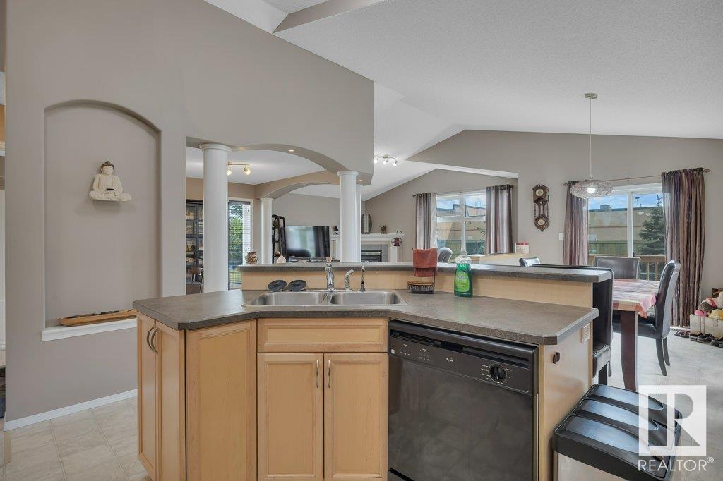 Photo 11 of 57 Cavan Cr, Sherwood Park AB
