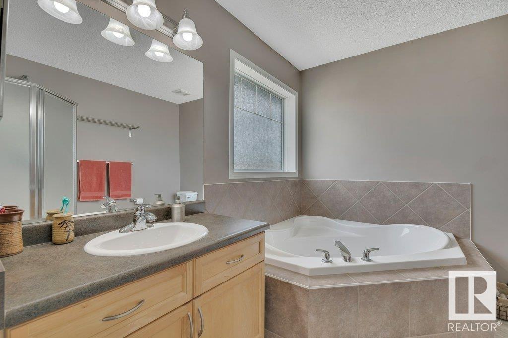 Photo 31 of 57 Cavan Cr, Sherwood Park AB