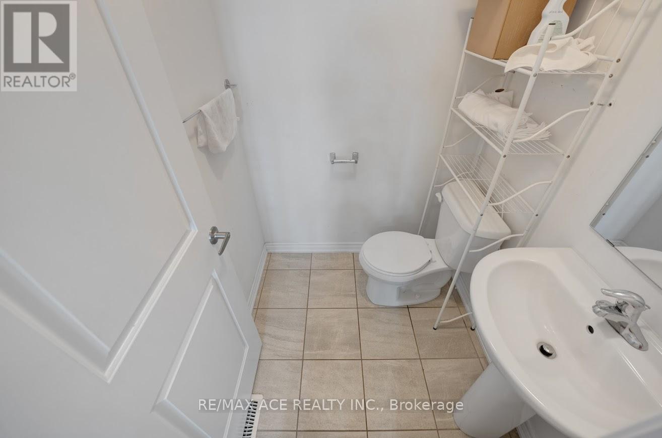 Photo 19 of 37 Summer Breeze Drive, Quinte West ON