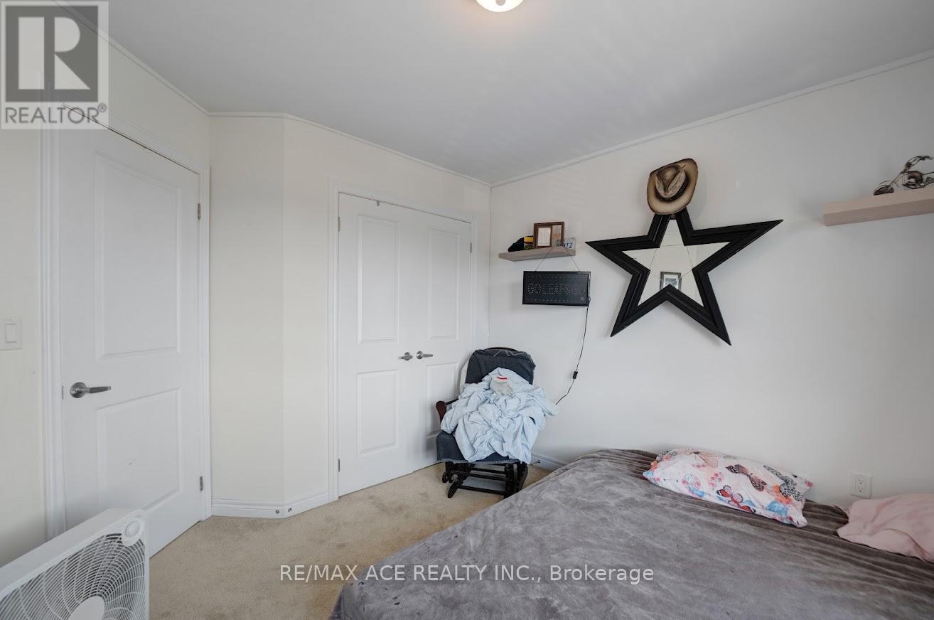 Photo 32 of 37 Summer Breeze Drive, Quinte West ON