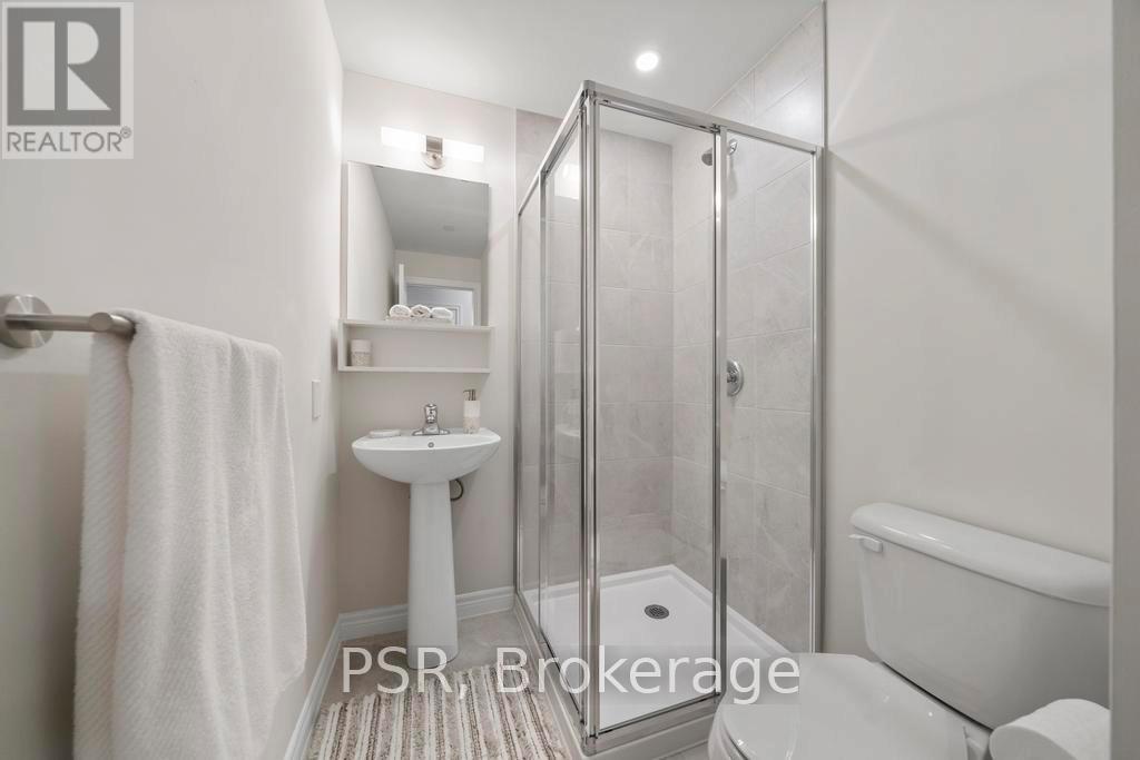 Photo 15 of 215 2750 King Street E, Hamilton ON