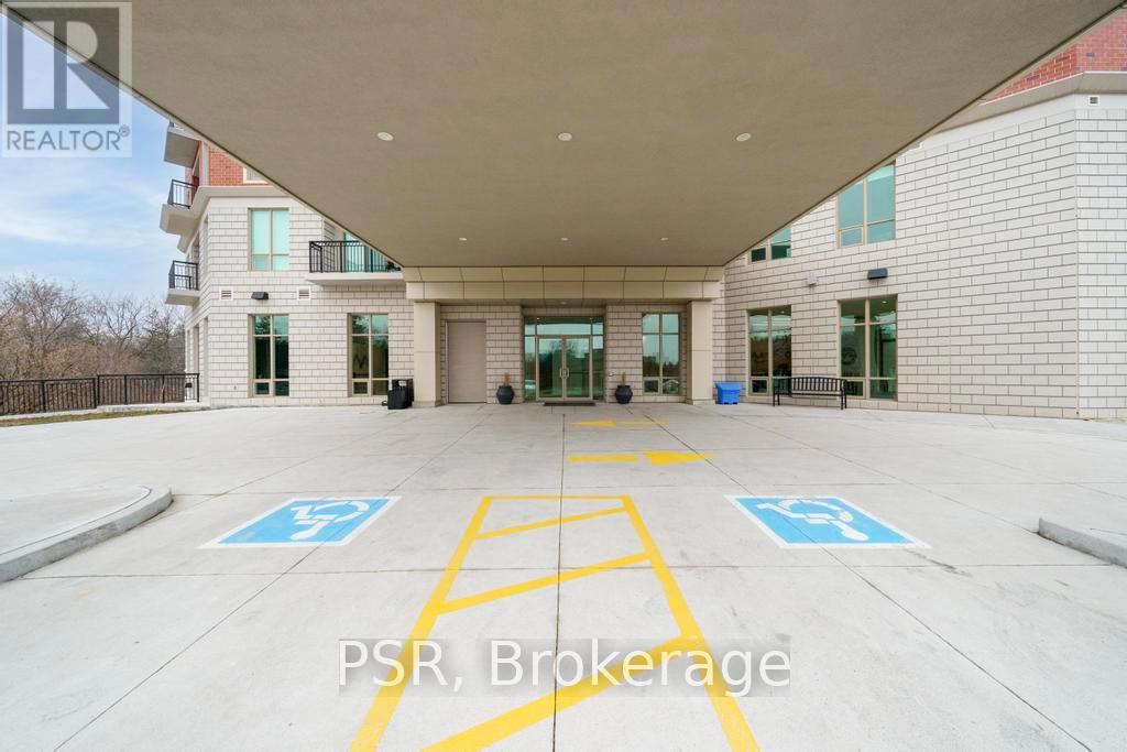 Photo 18 of 215 2750 King Street E, Hamilton ON