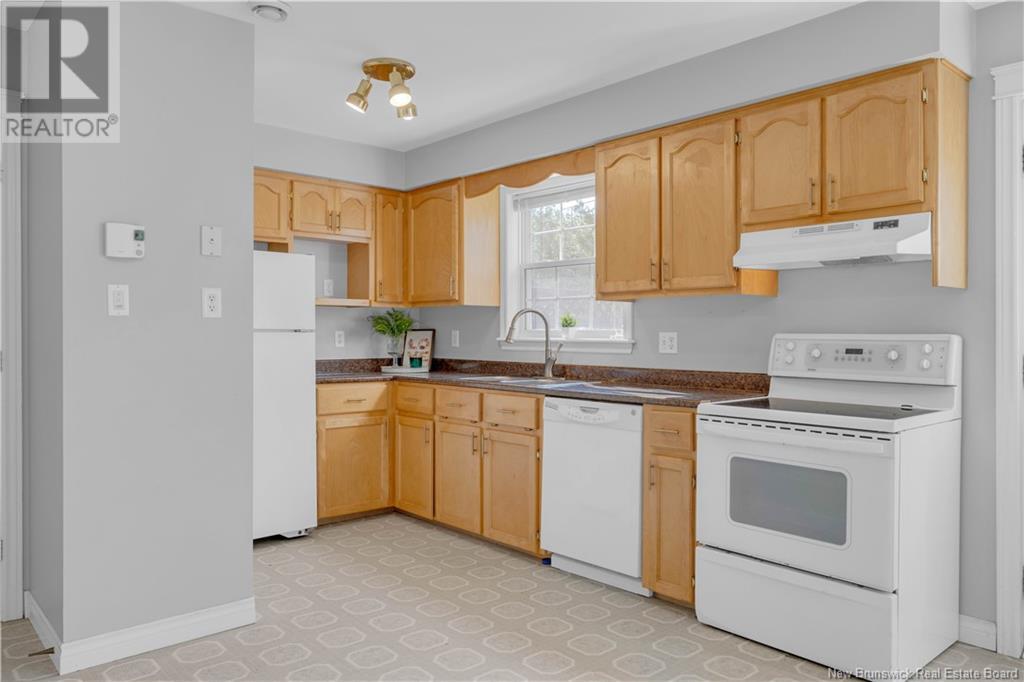 Photo 6 of 86 Thornbrough Street, Saint John NB