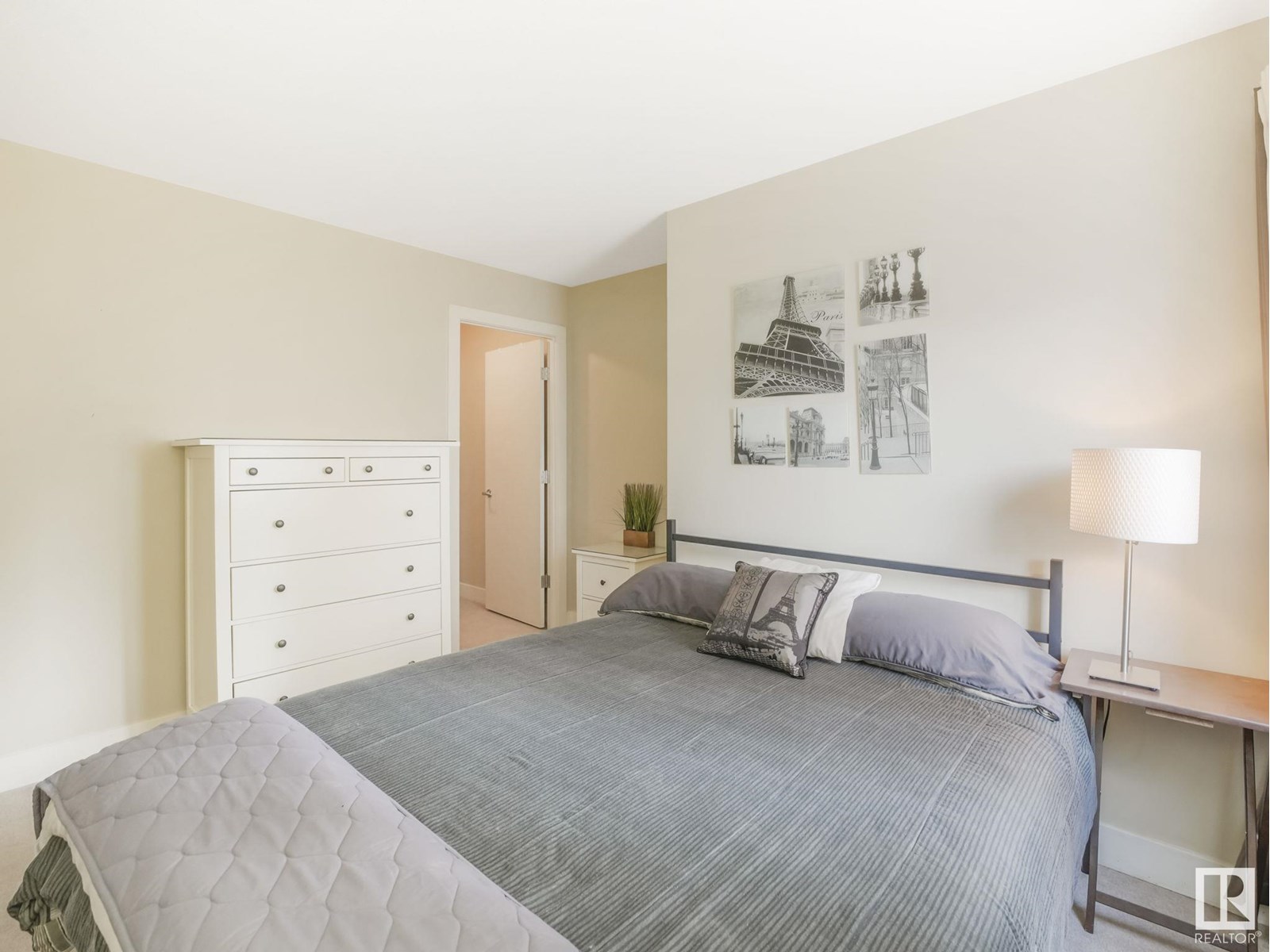 Photo 21 of 102 9715 110 St Nw, Edmonton AB