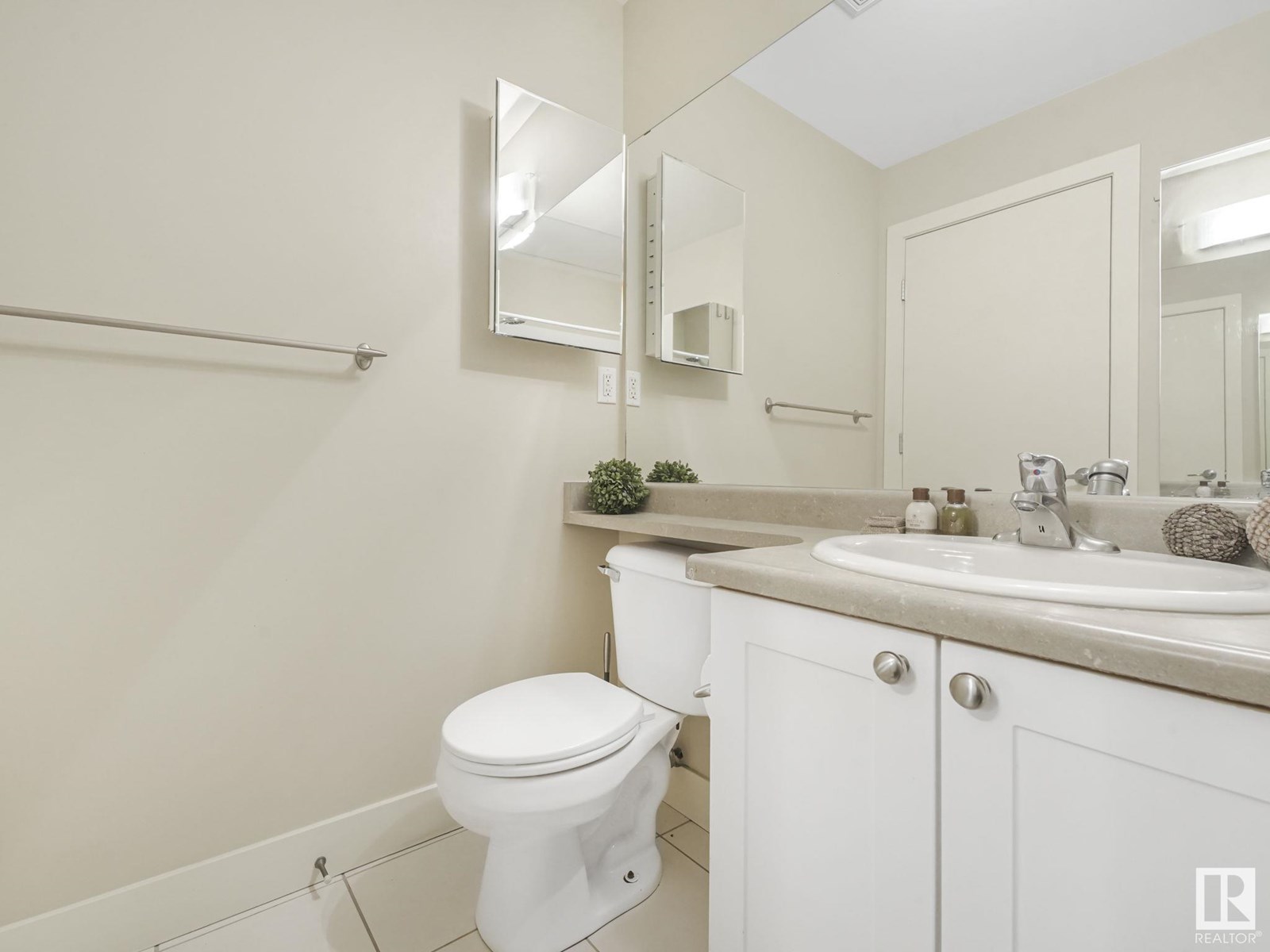 Photo 19 of 102 9715 110 St Nw, Edmonton AB