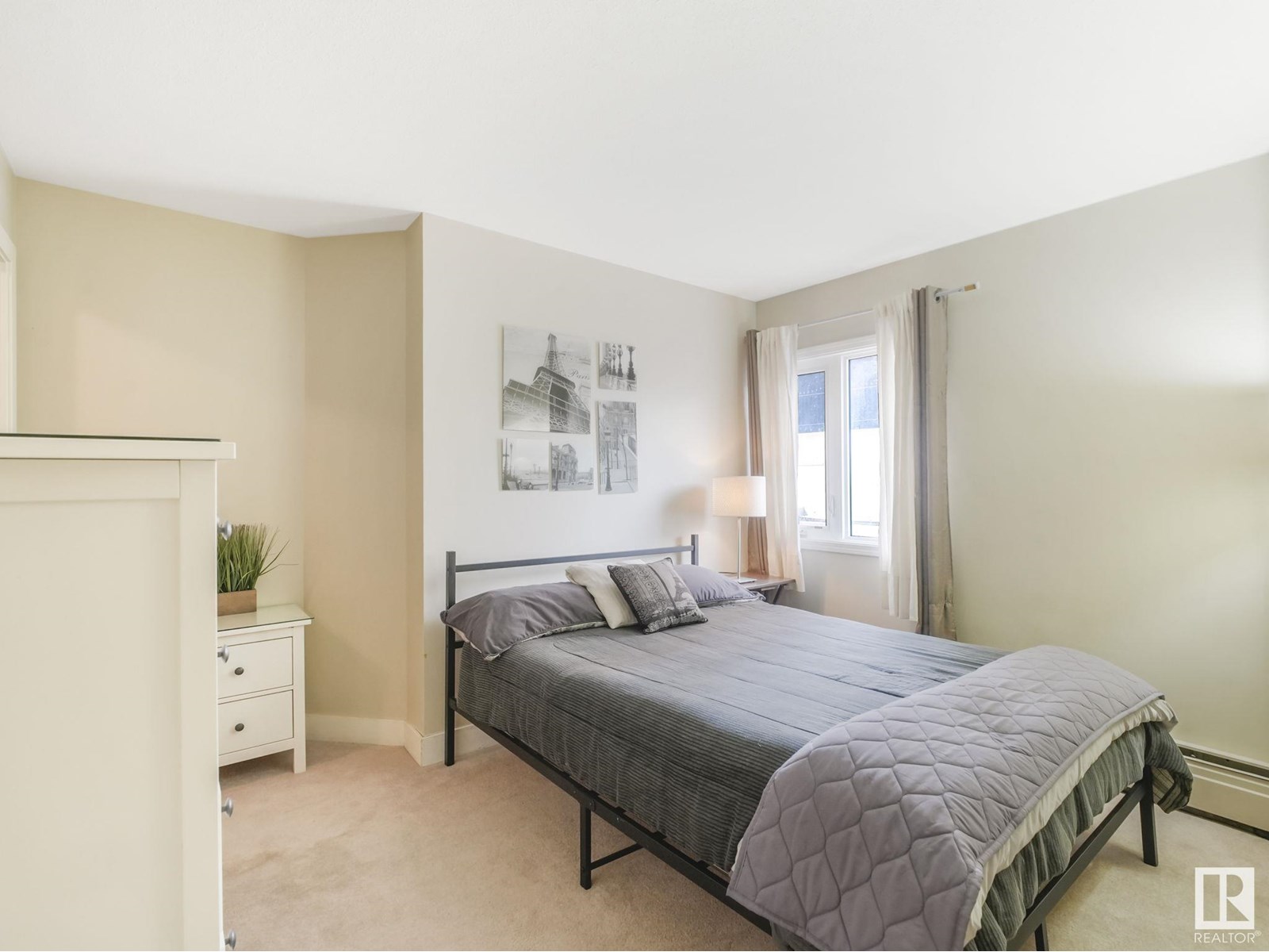 Photo 20 of 102 9715 110 St Nw, Edmonton AB