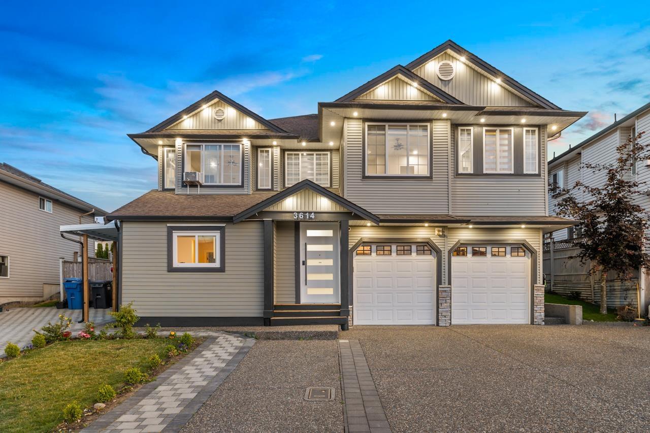 Photo 1 of 3614 Sylvan Place, Abbotsford BC