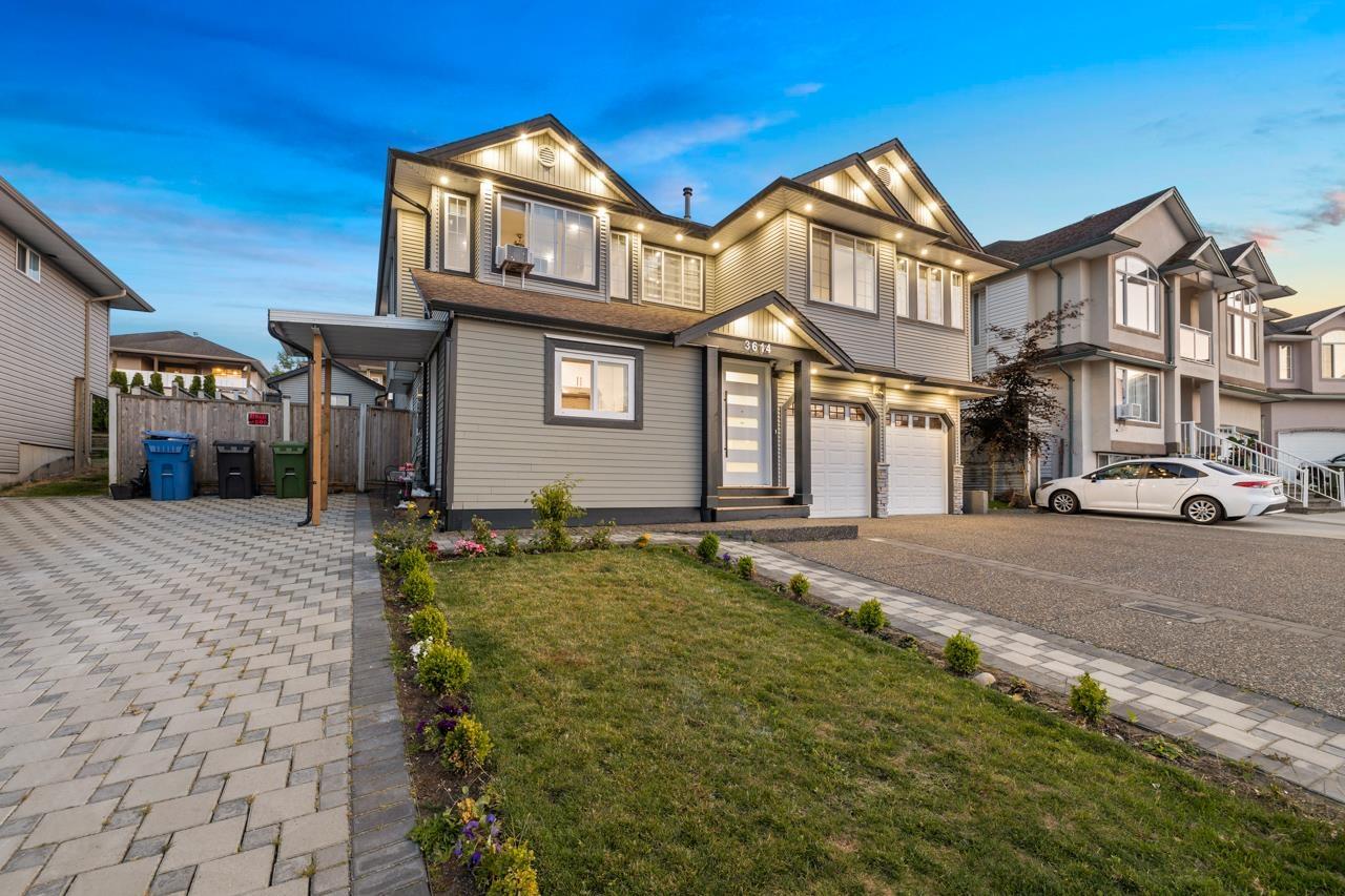 Photo 2 of 3614 Sylvan Place, Abbotsford BC