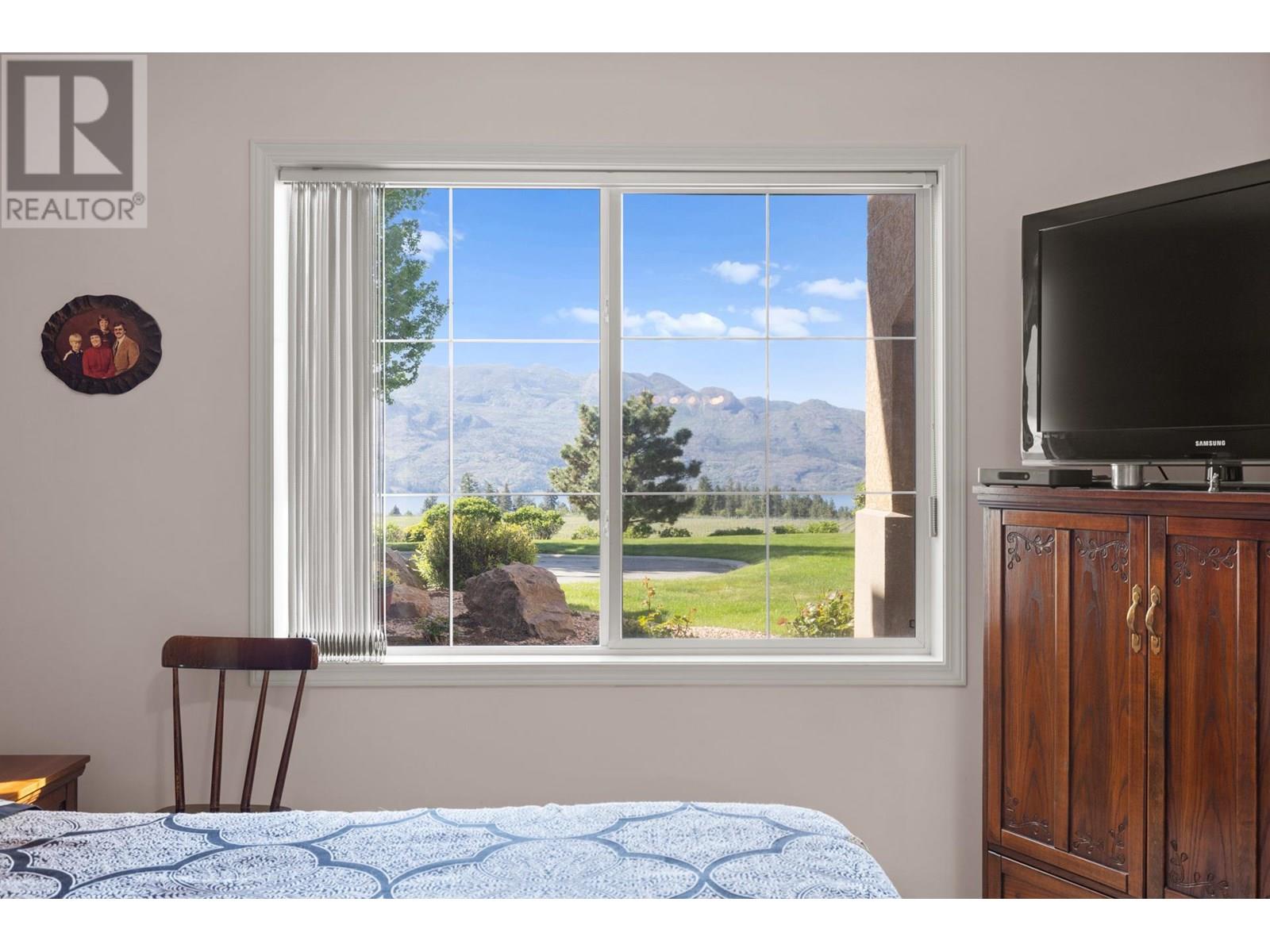101 3880 Brown Road, West Kelowna