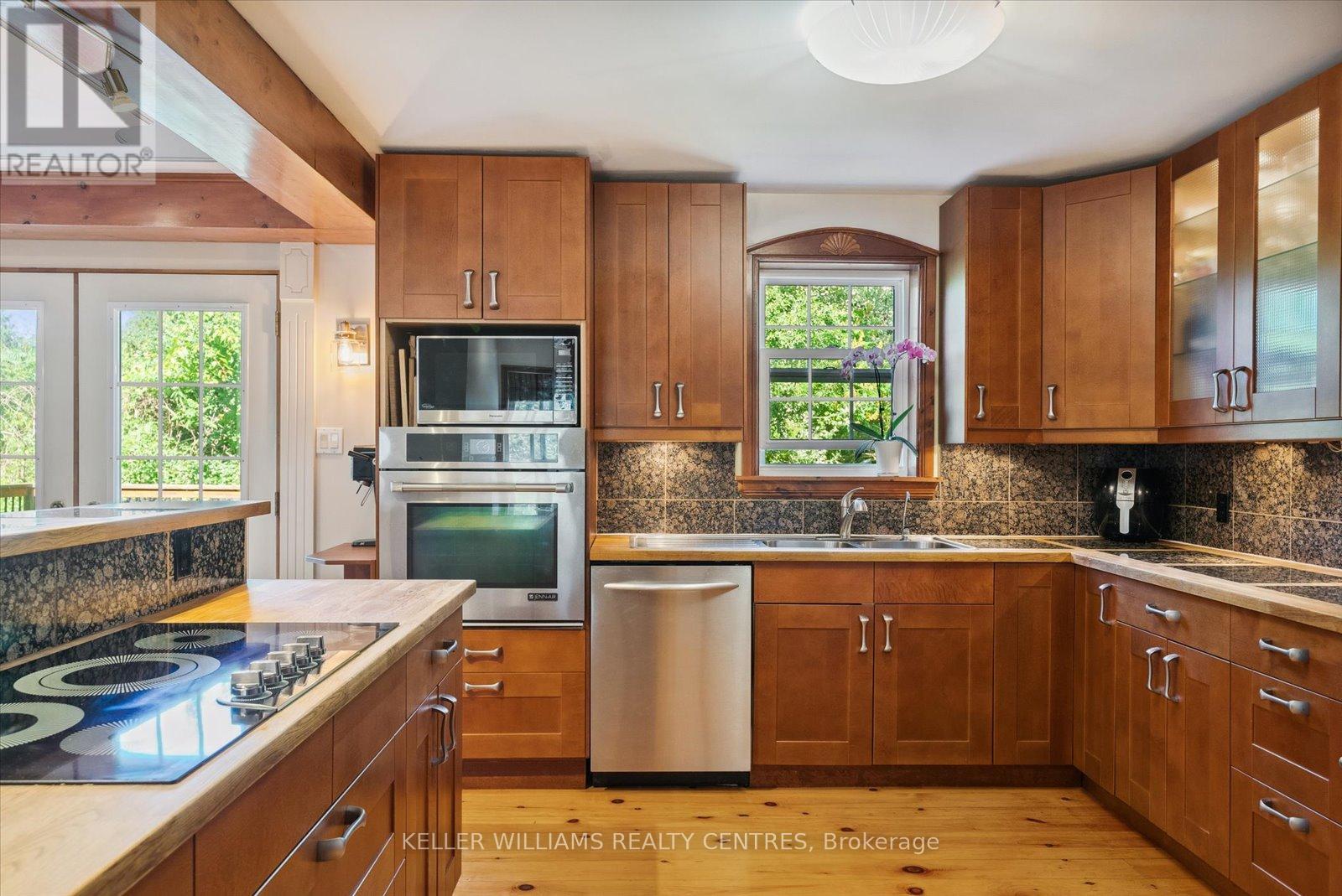 Photo 23 of 623 Varney Road, Georgina ON