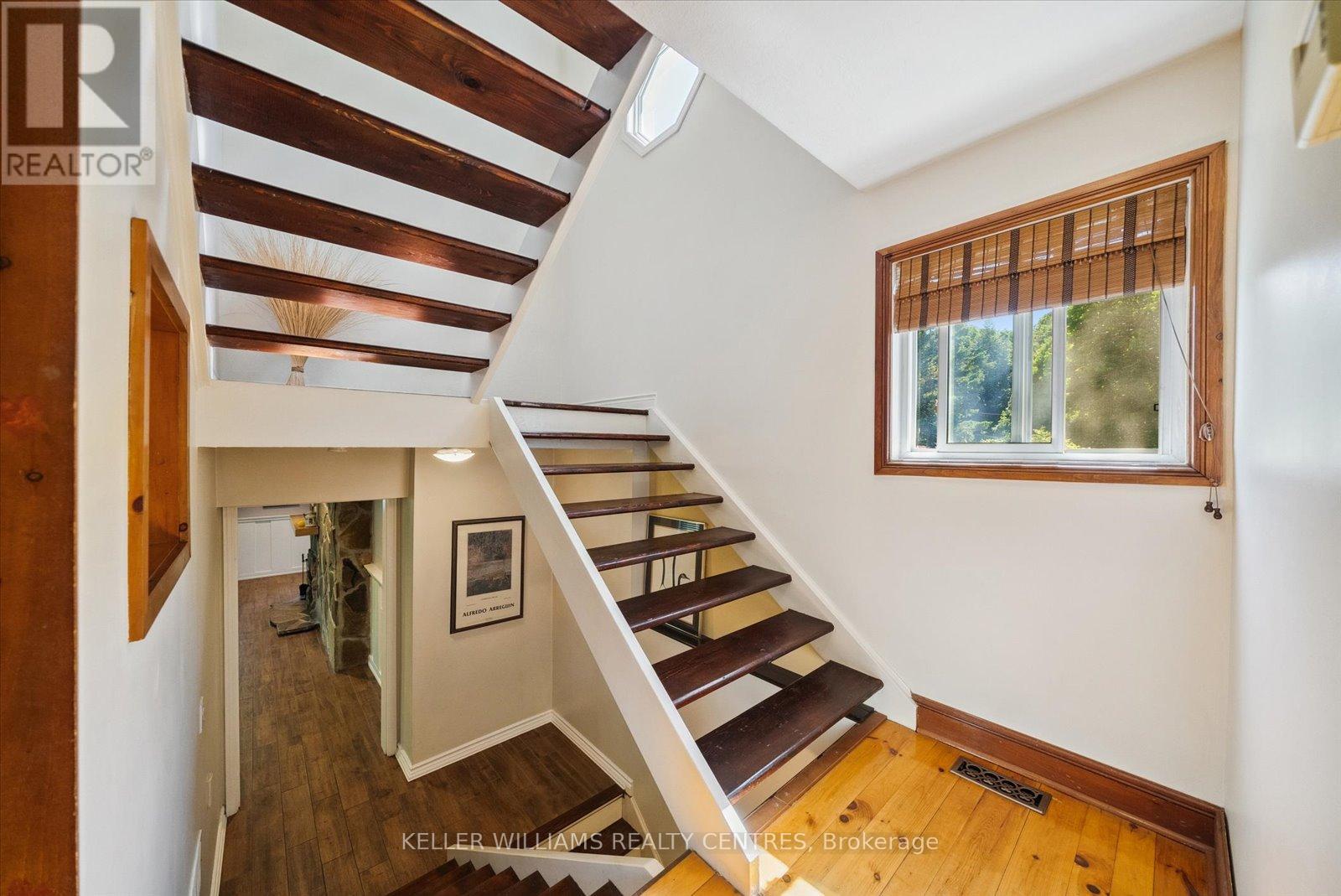 Photo 17 of 623 Varney Road, Georgina ON