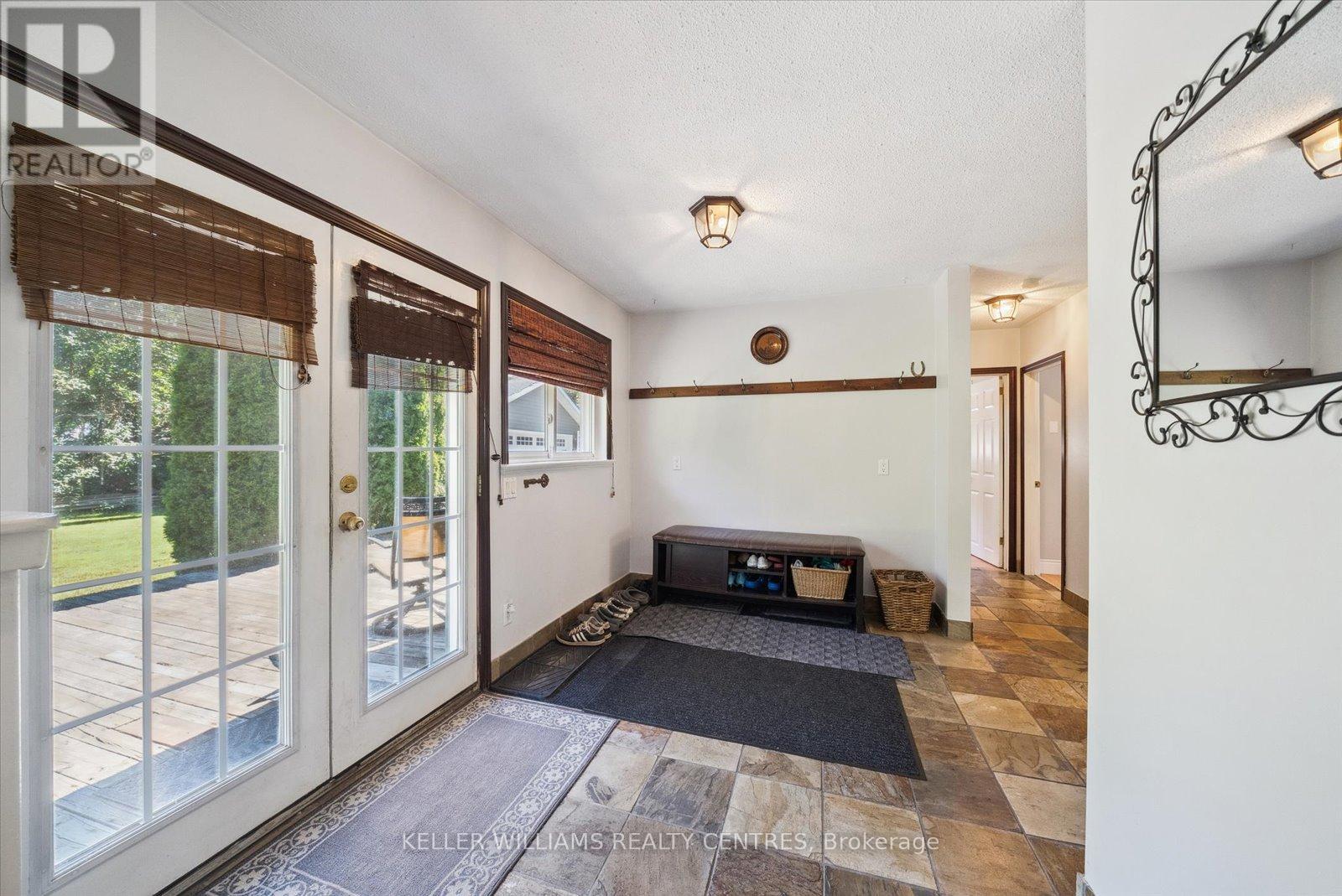 Photo 31 of 623 Varney Road, Georgina ON