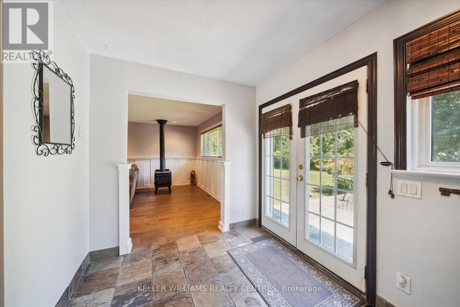 Photo 8 of 623 Varney Road, Georgina ON