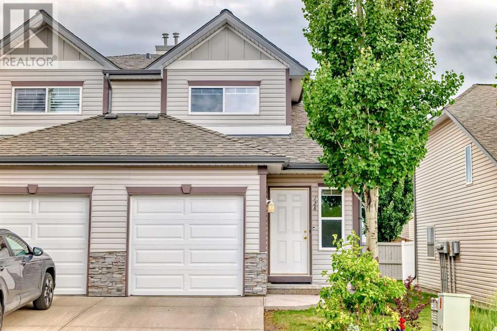 Single Family House for Sale in  Millview Green SW Millrise Calgary 