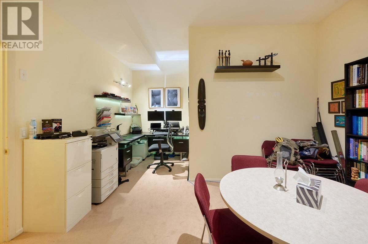 Photo 18 of 6 2351 Parkway Boulevard, Coquitlam BC