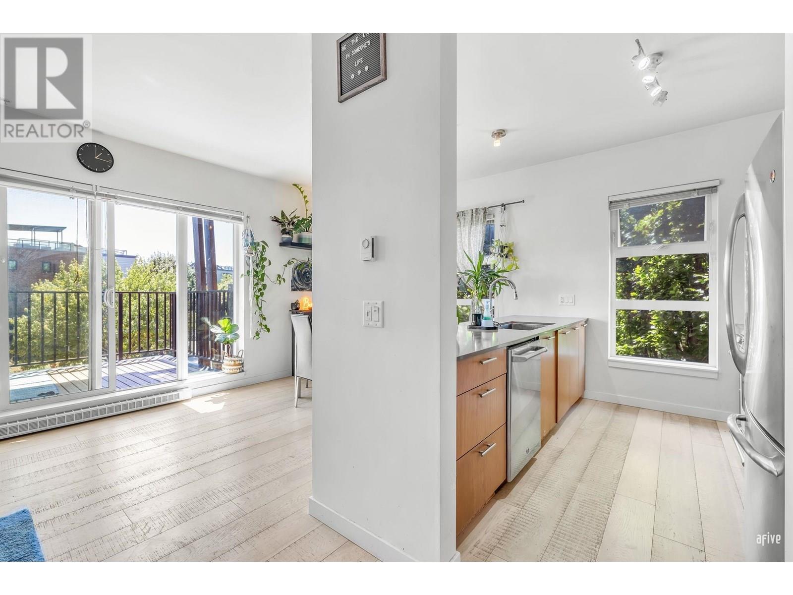 Photo 16 of 206 215 Brookes Street, New Westminster BC