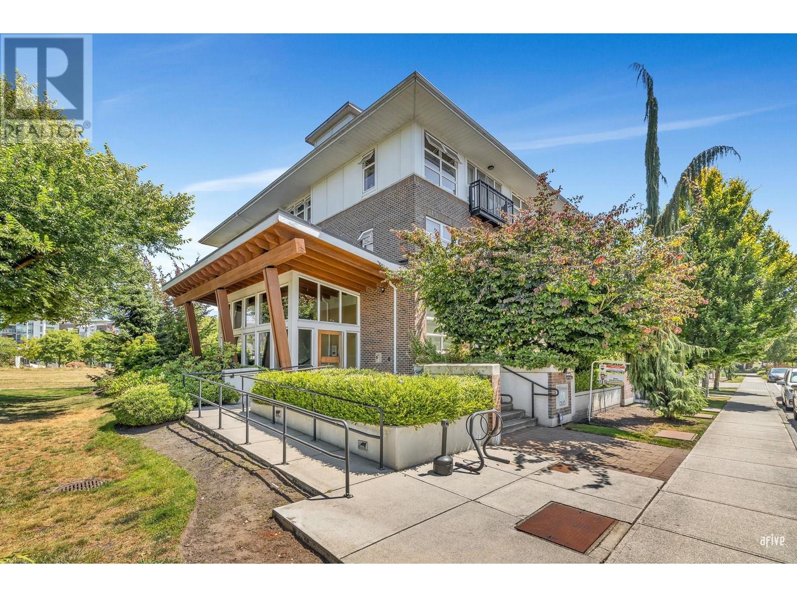 Photo 13 of 206 215 Brookes Street, New Westminster BC