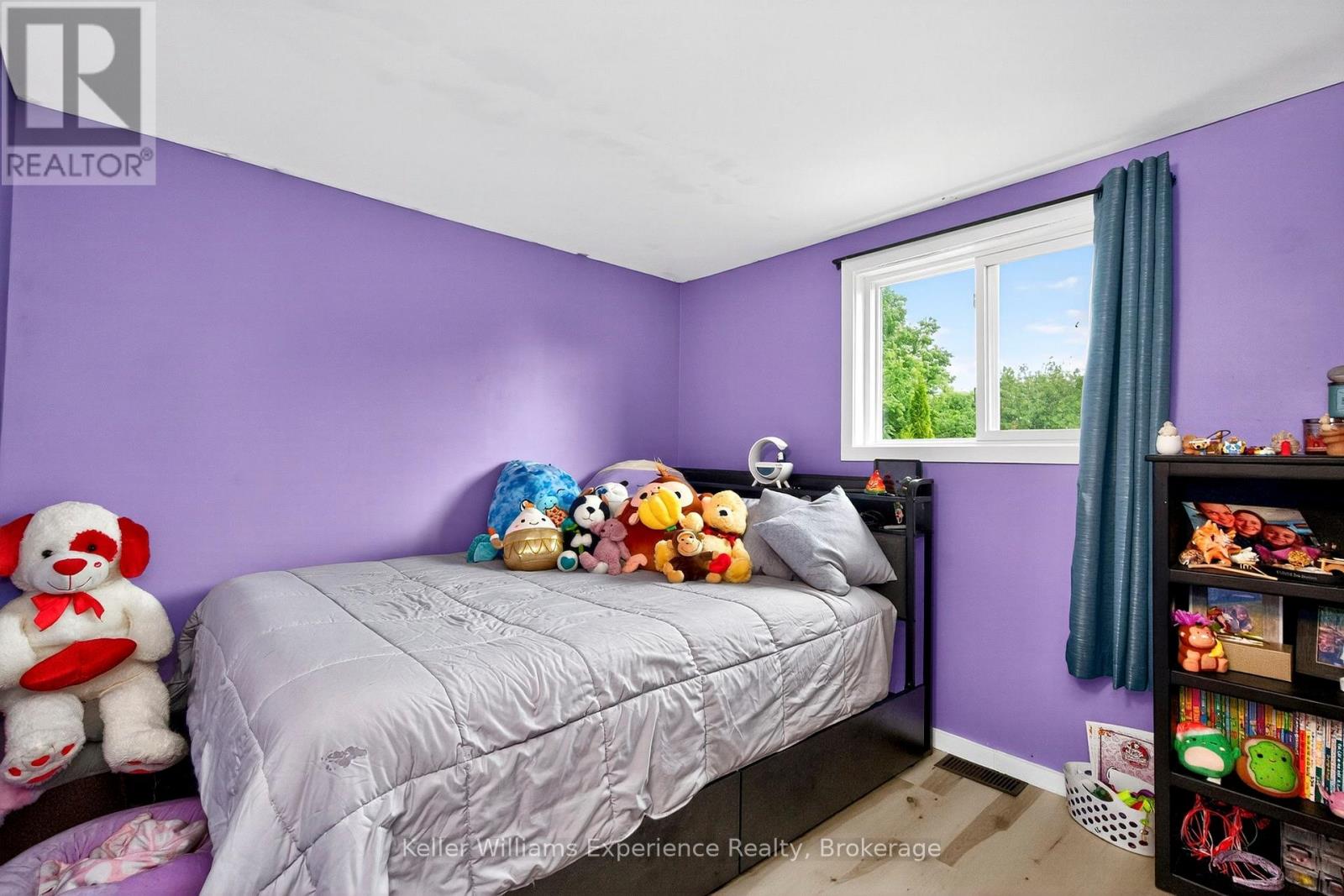 Photo 10 of 452 Broderick Street, Tay ON