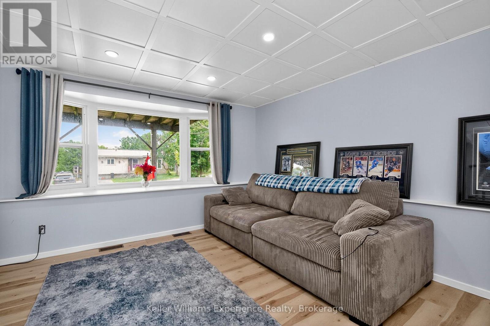 Photo 5 of 452 Broderick Street, Tay ON