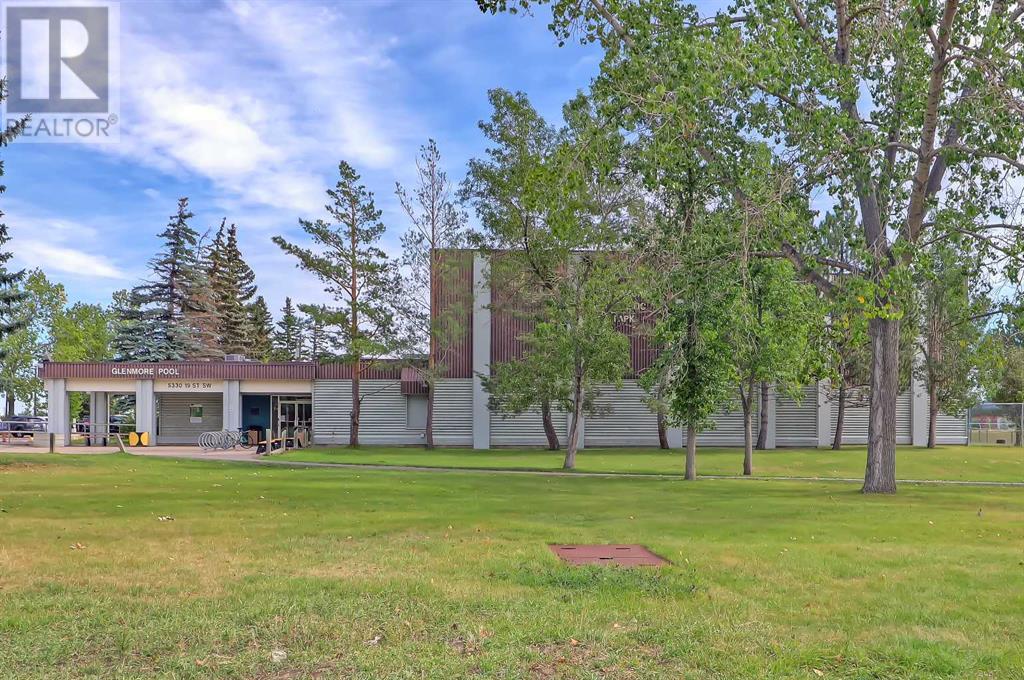 2140 54 Avenue SW, Calgary, Alberta