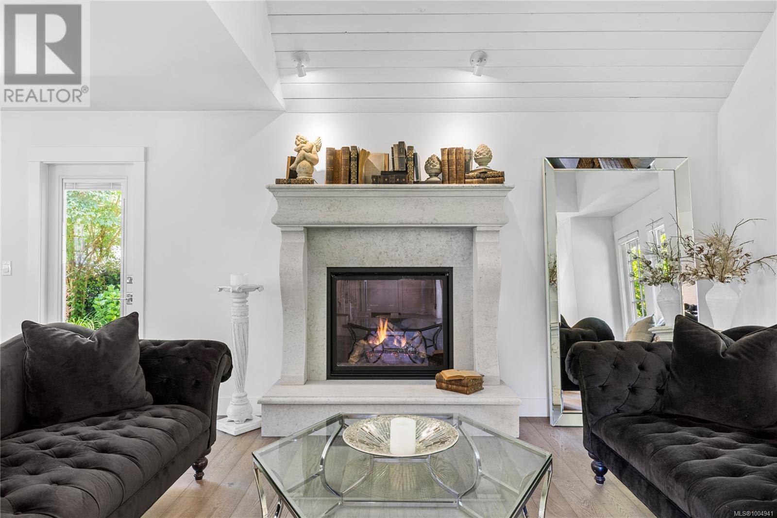Photo 18 of 2534 Island Hwy W, Qualicum Beach BC