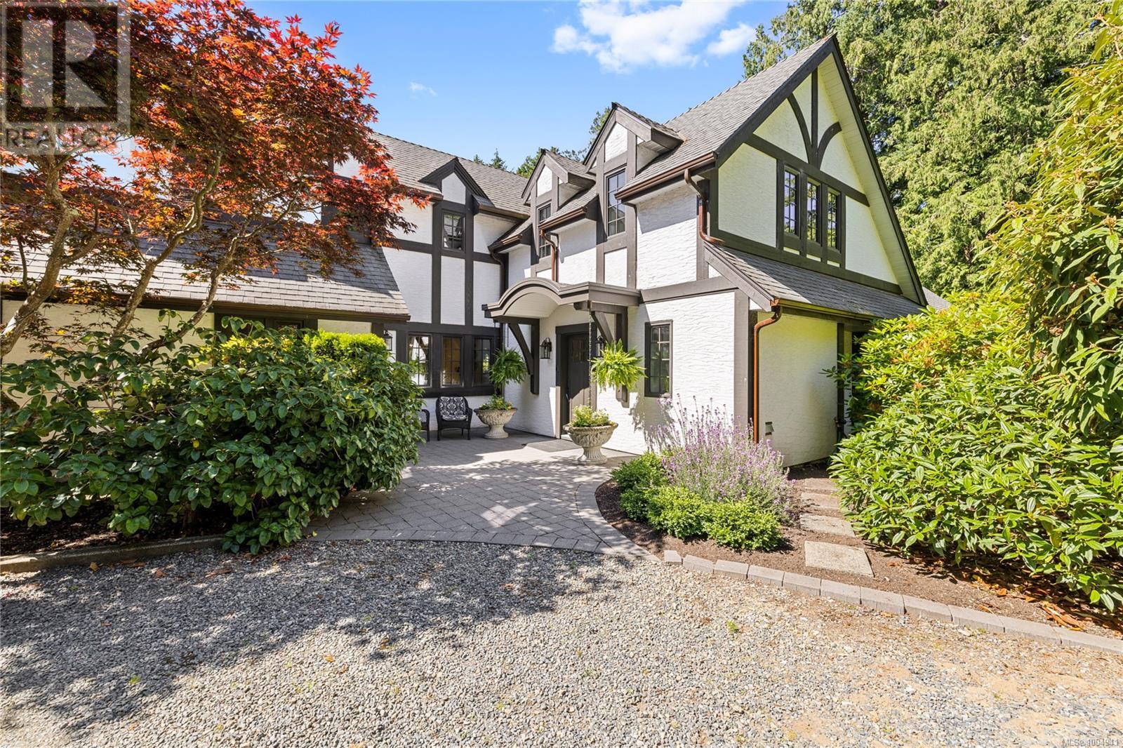 Photo 98 of 2534 Island Hwy W, Qualicum Beach BC
