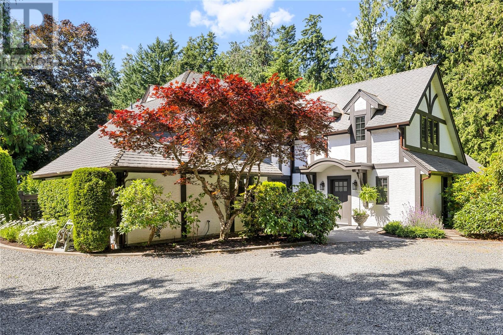 Photo 40 of 2534 Island Hwy W, Qualicum Beach BC