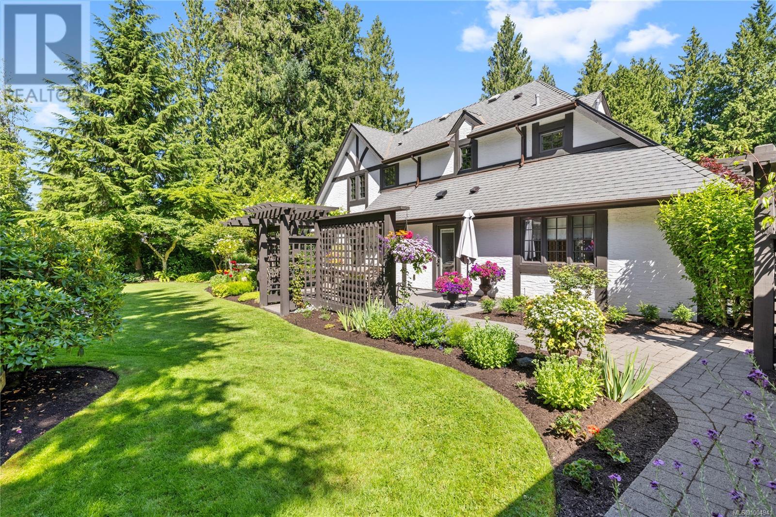 Photo 67 of 2534 Island Hwy W, Qualicum Beach BC