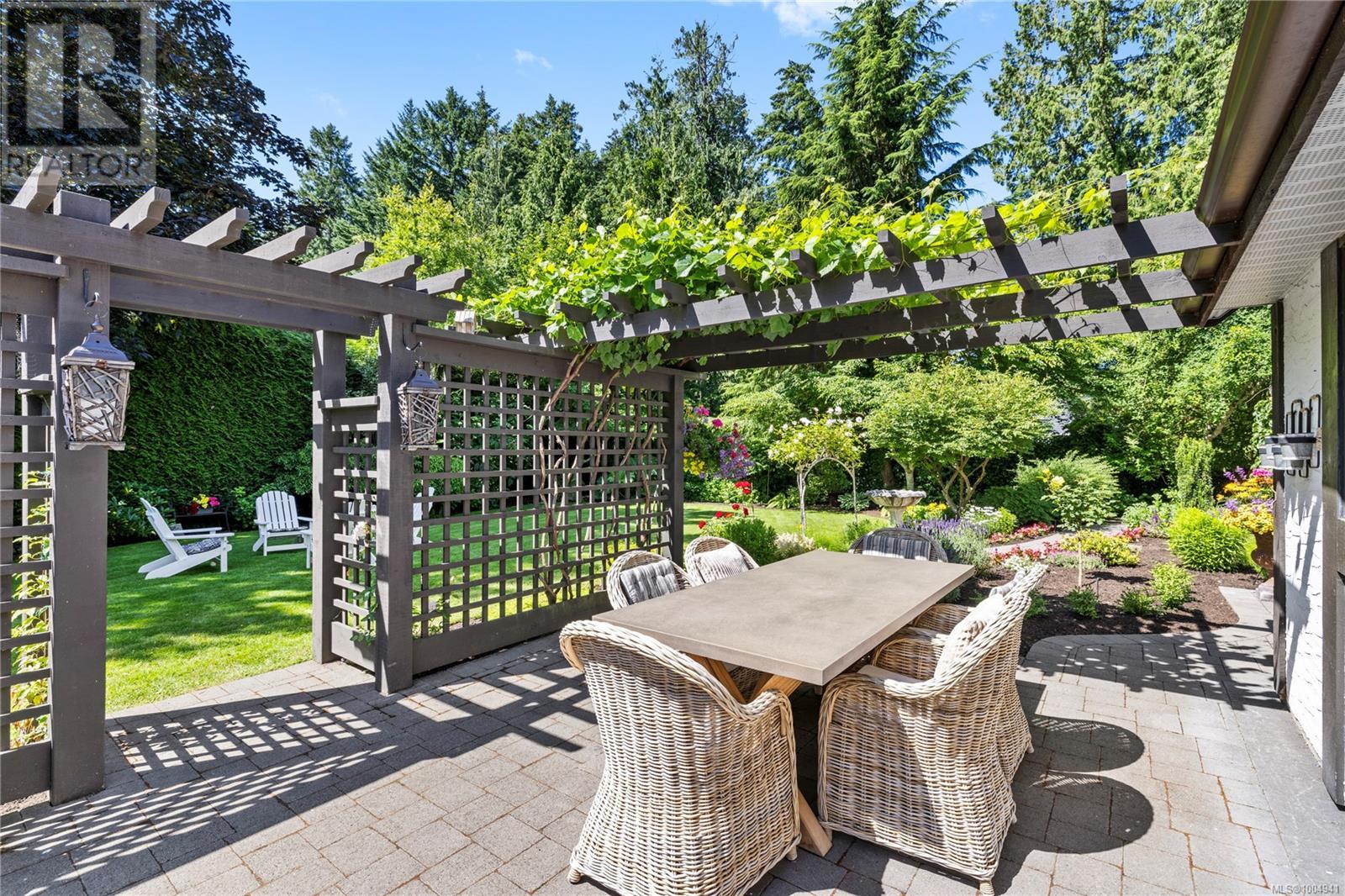 Photo 41 of 2534 Island Hwy W, Qualicum Beach BC