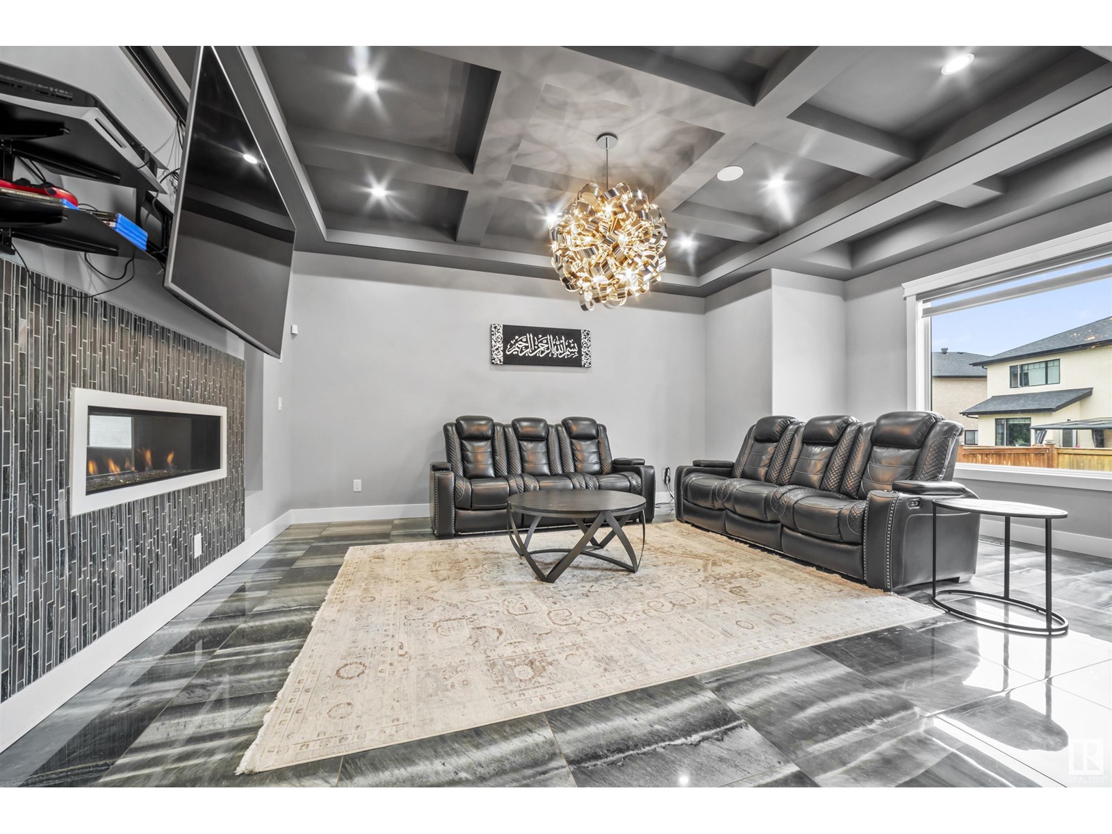 Photo 15 of 1012 148 Av Nw, Edmonton AB