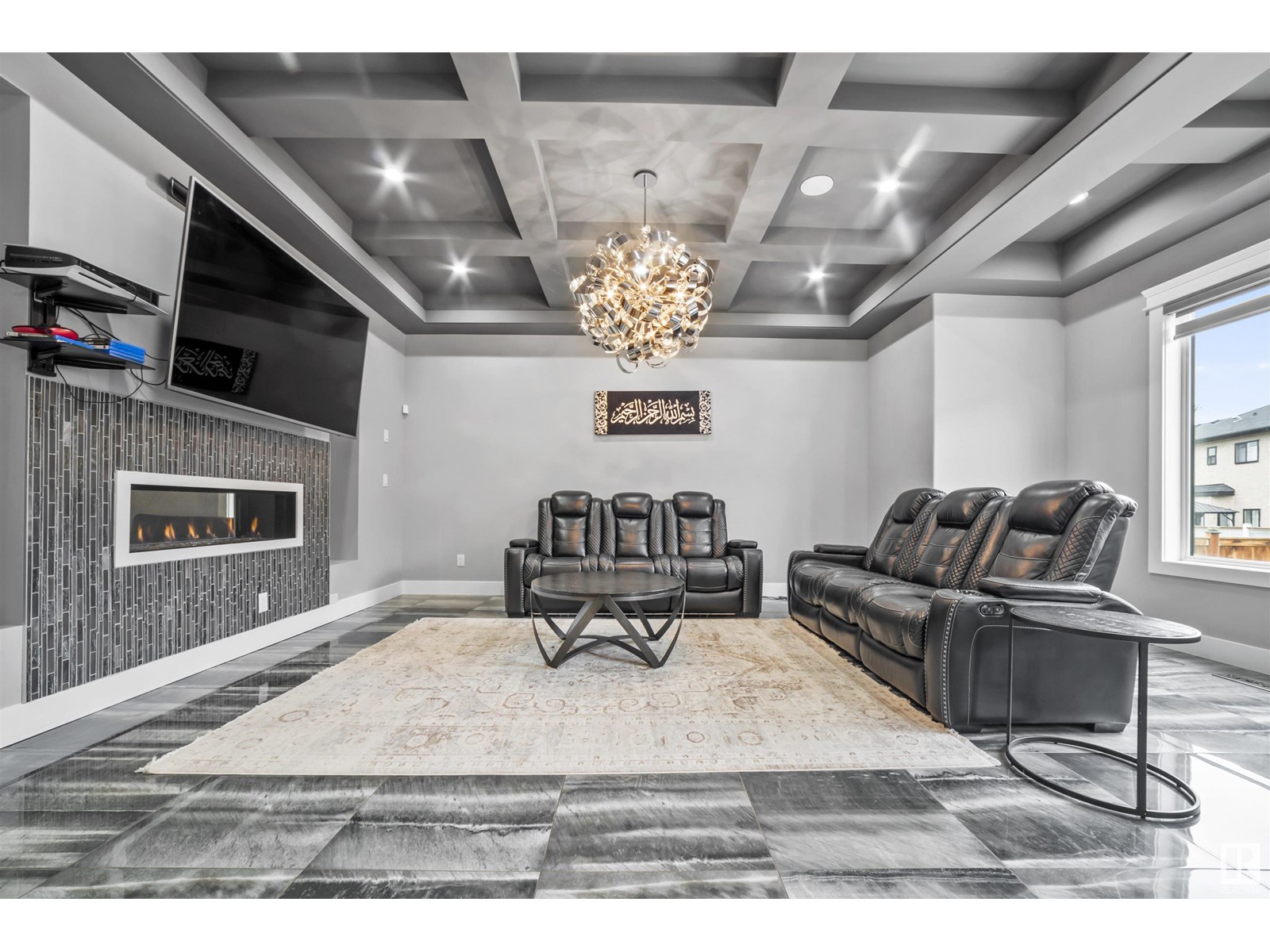 Photo 16 of 1012 148 Av Nw, Edmonton AB