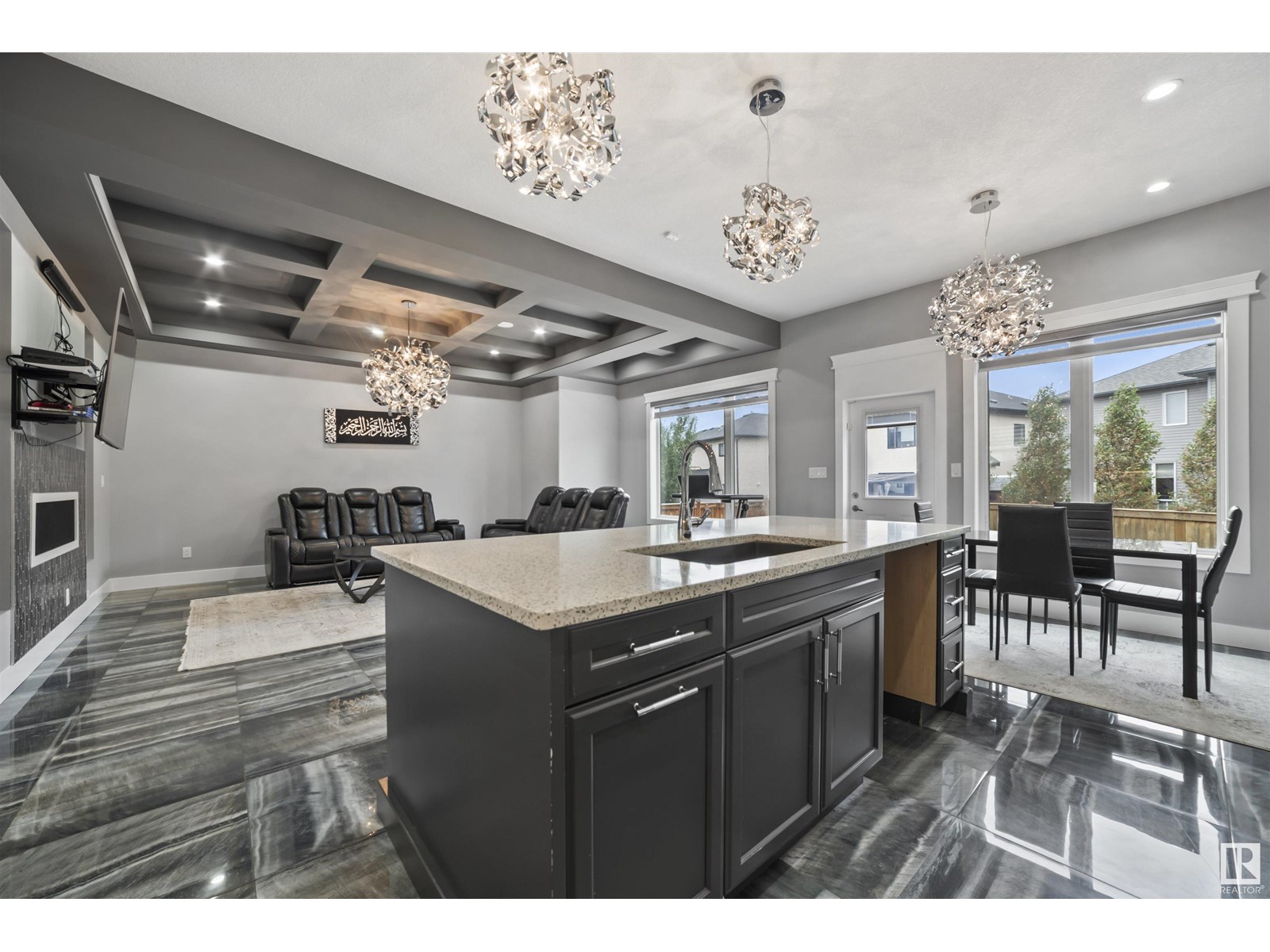 Photo 24 of 1012 148 Av Nw, Edmonton AB