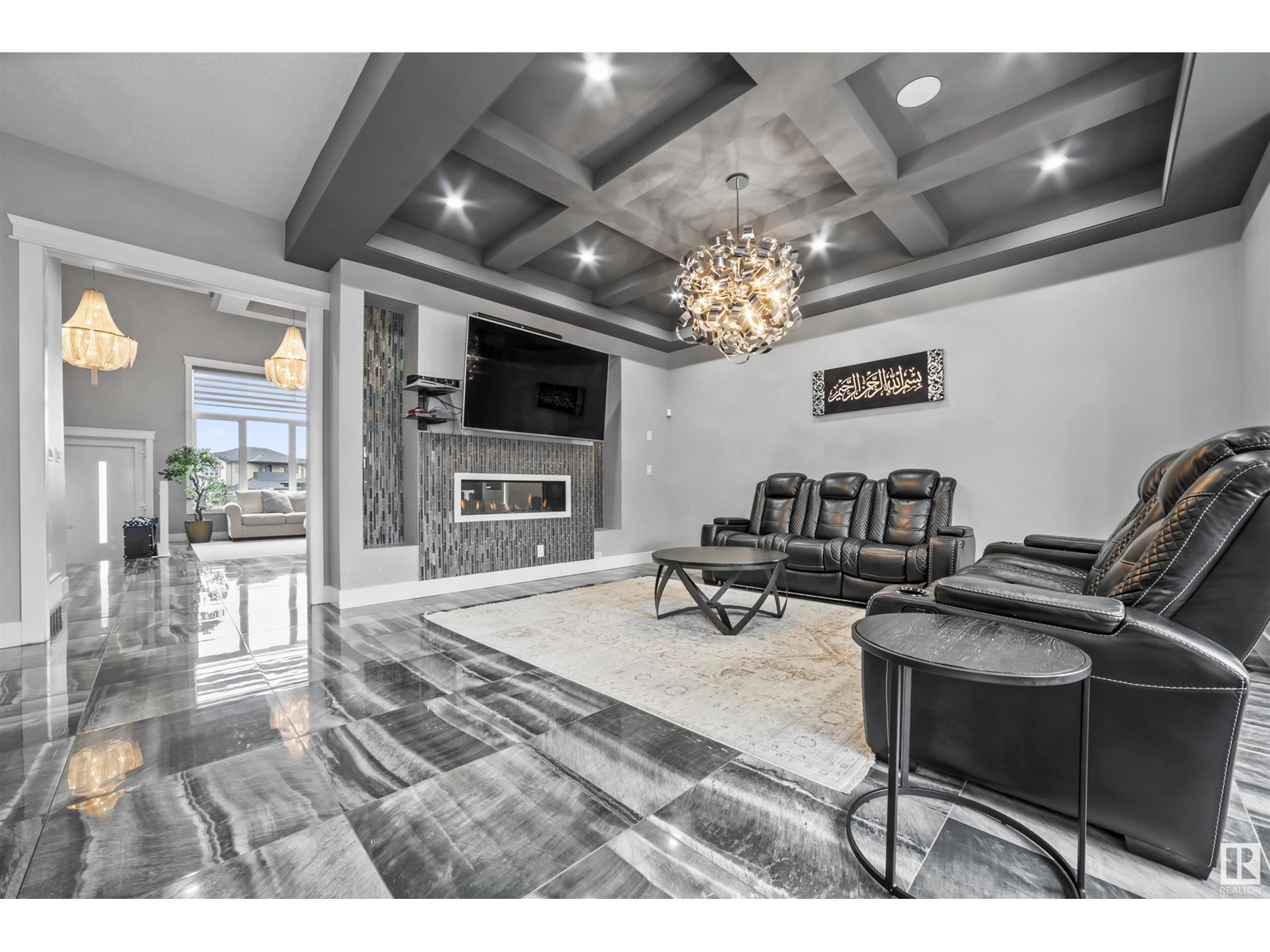 Photo 17 of 1012 148 Av Nw, Edmonton AB
