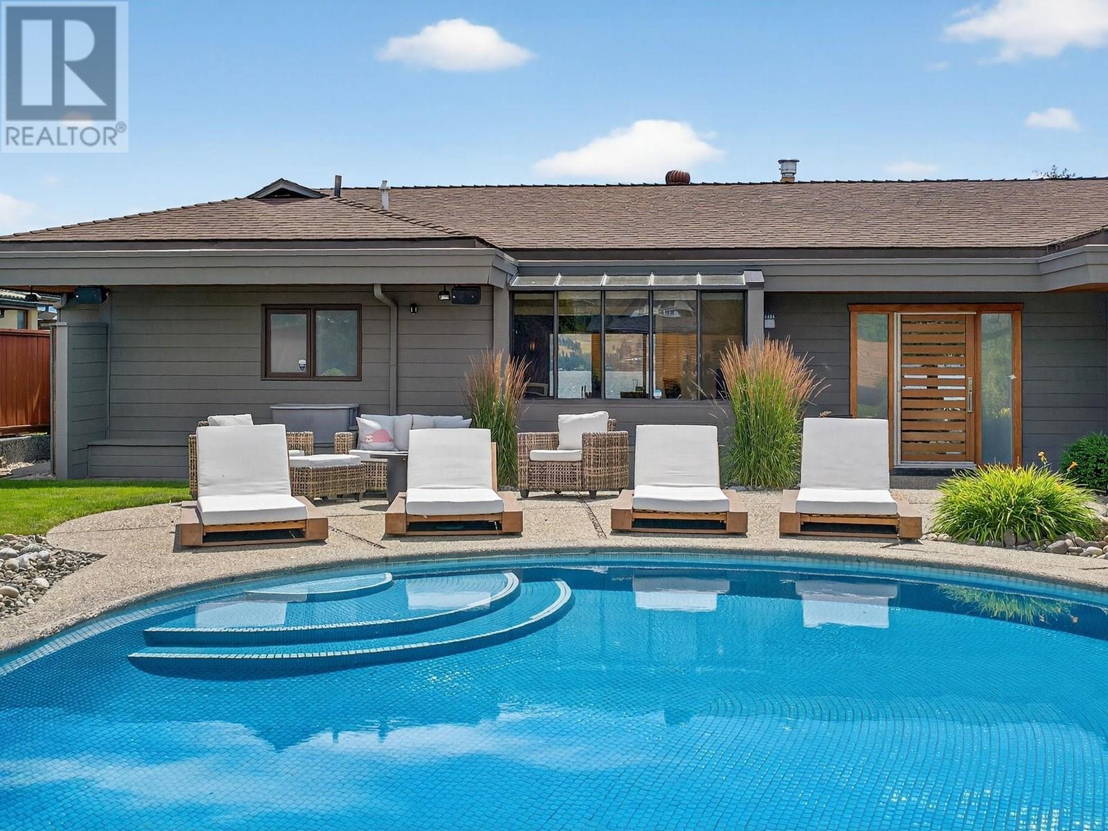  1661 Pritchard Drive, West Kelowna