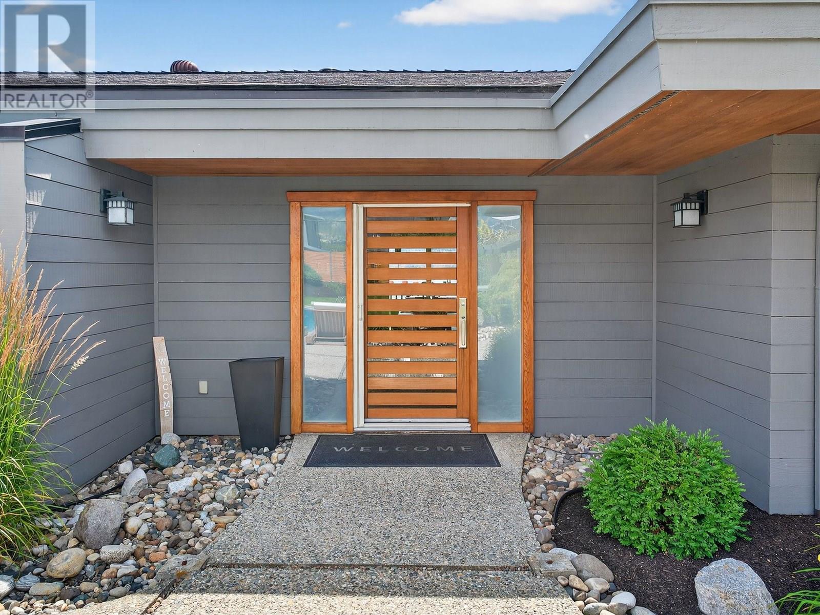  1661 Pritchard Drive, West Kelowna
