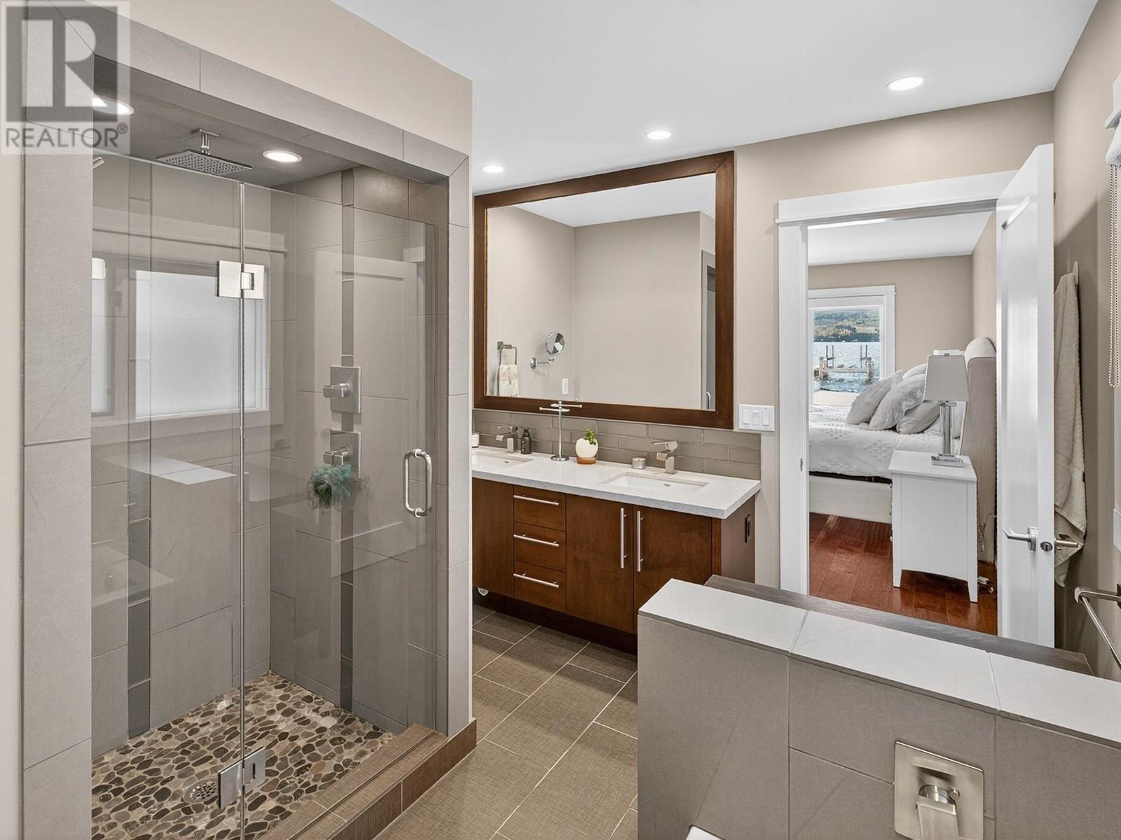  1661 Pritchard Drive, West Kelowna