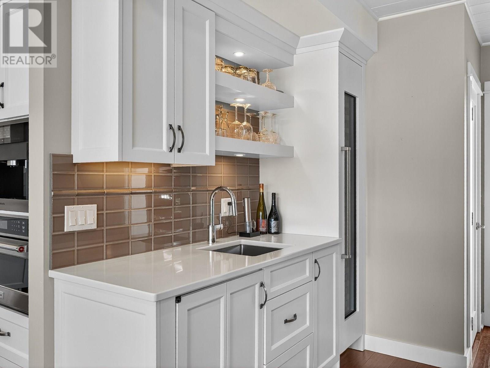  1661 Pritchard Drive, West Kelowna