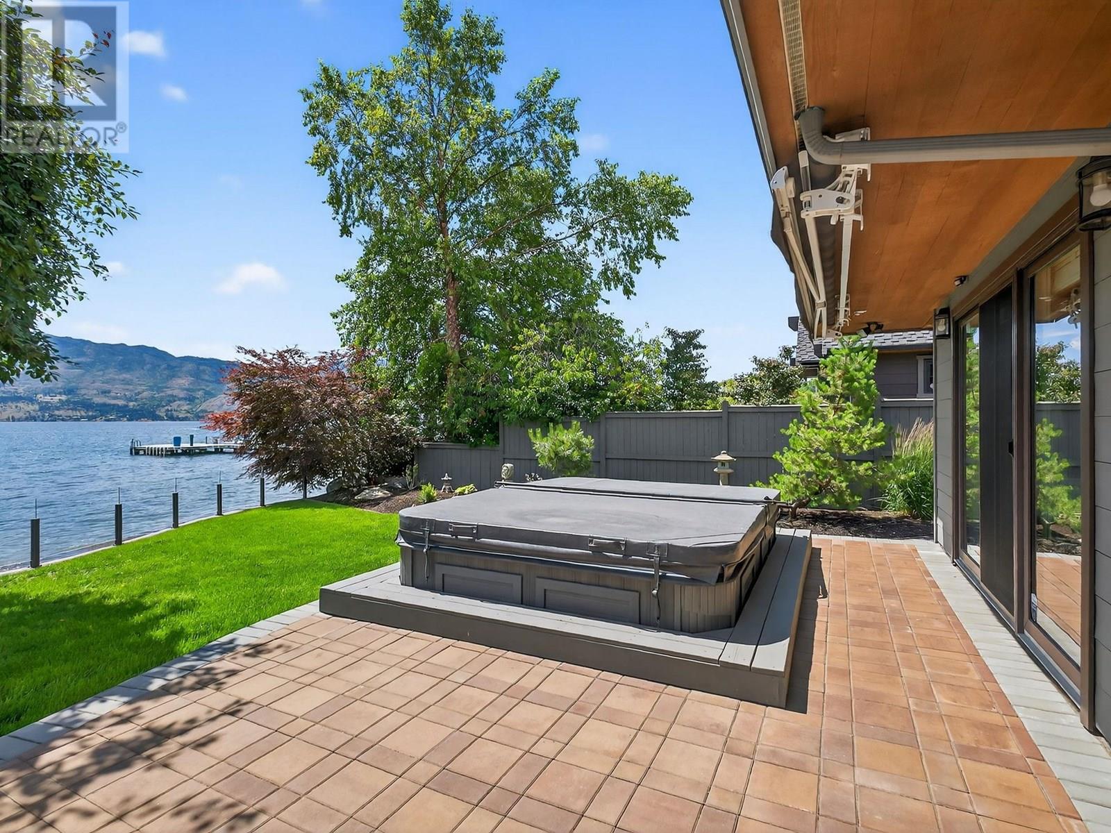  1661 Pritchard Drive, West Kelowna