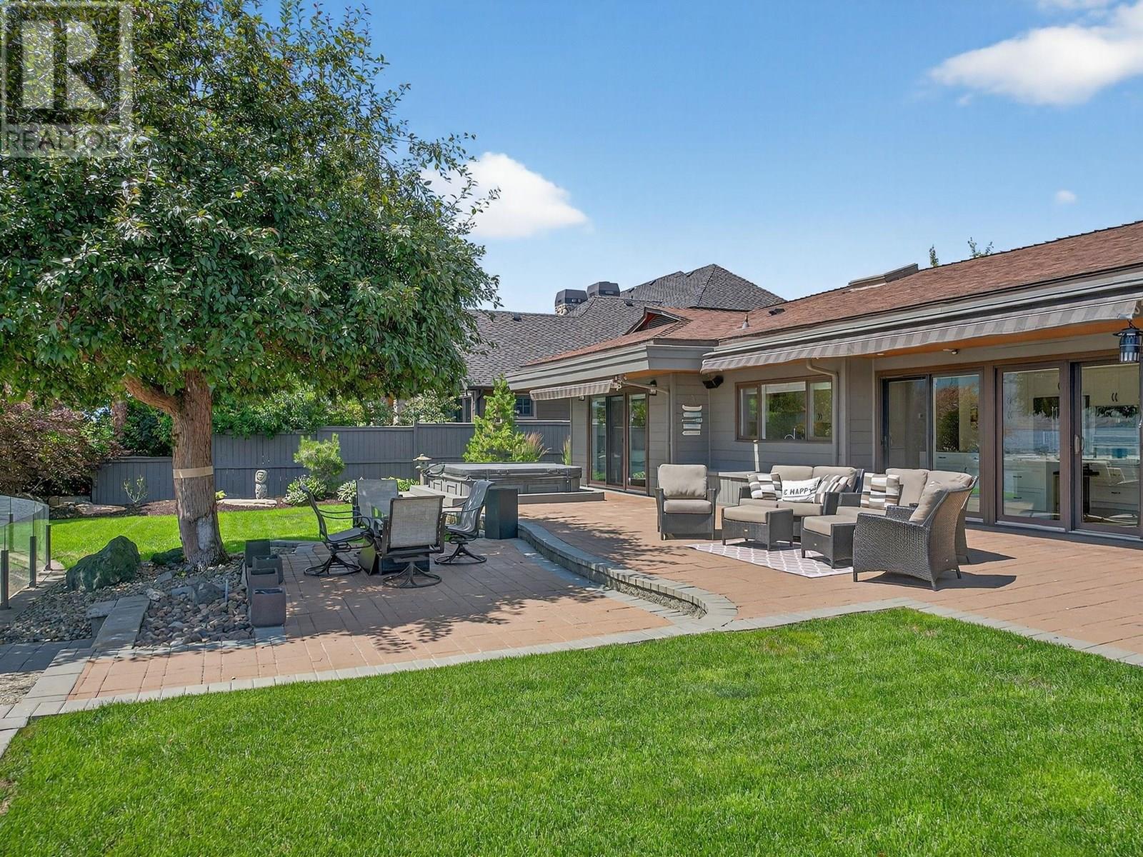  1661 Pritchard Drive, West Kelowna