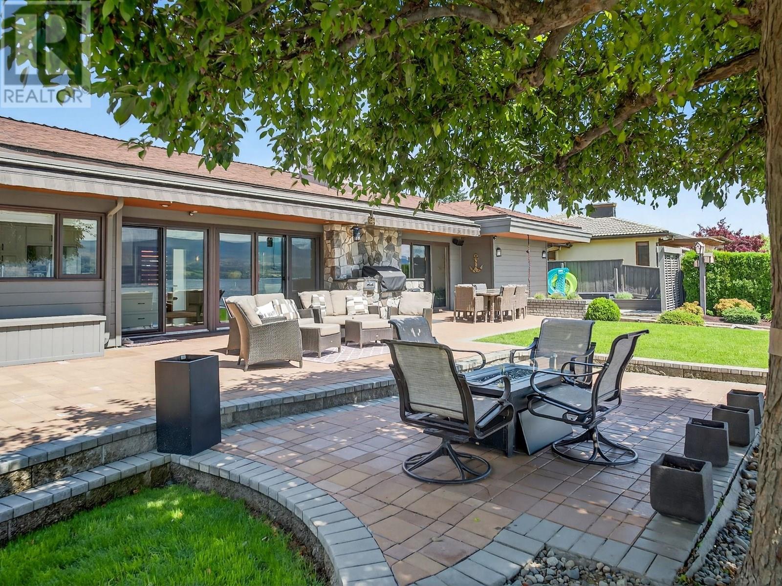  1661 Pritchard Drive, West Kelowna
