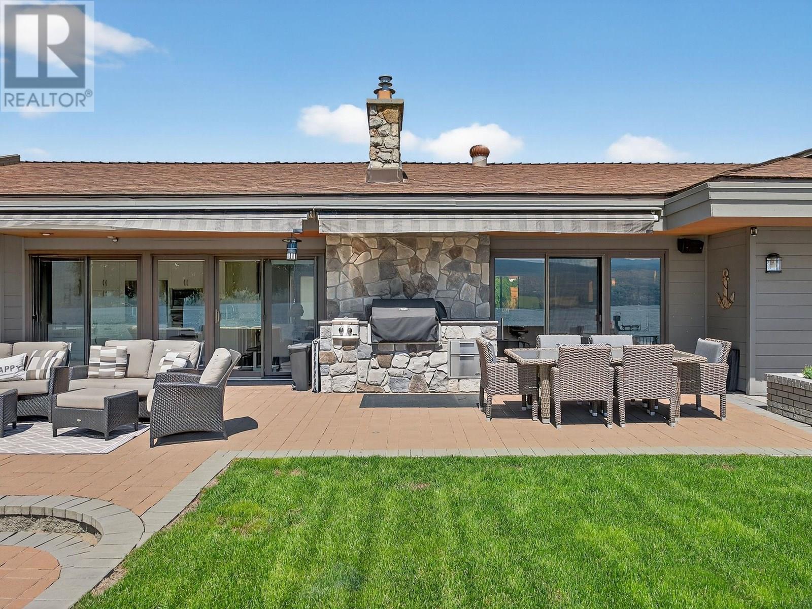  1661 Pritchard Drive, West Kelowna