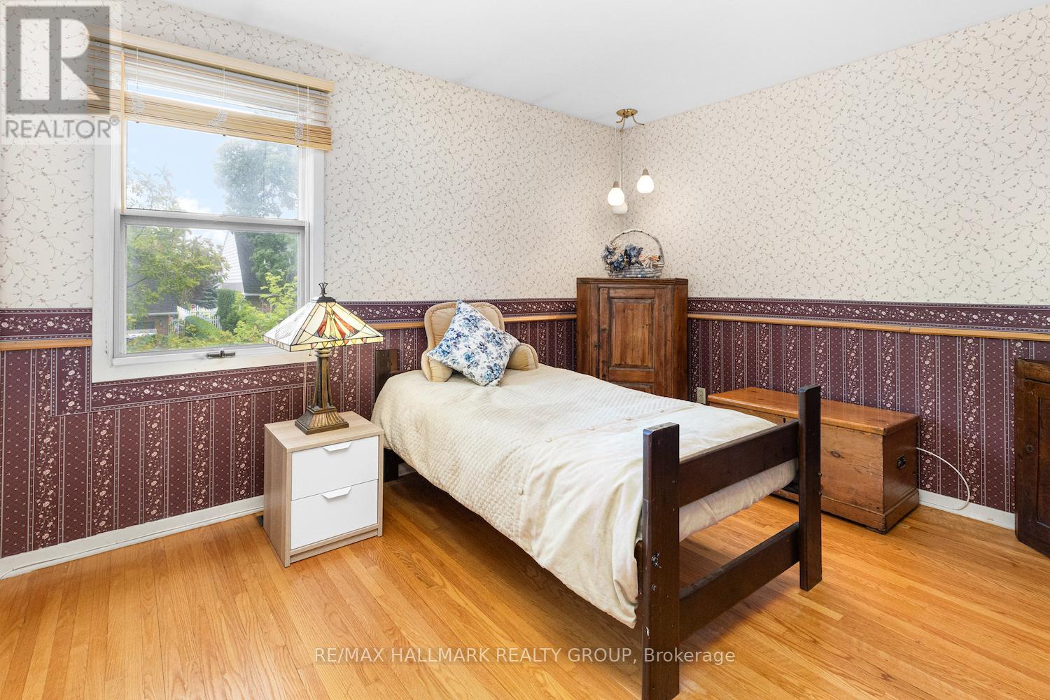 Photo 23 of 2435 Georgina Drive, Ottawa ON