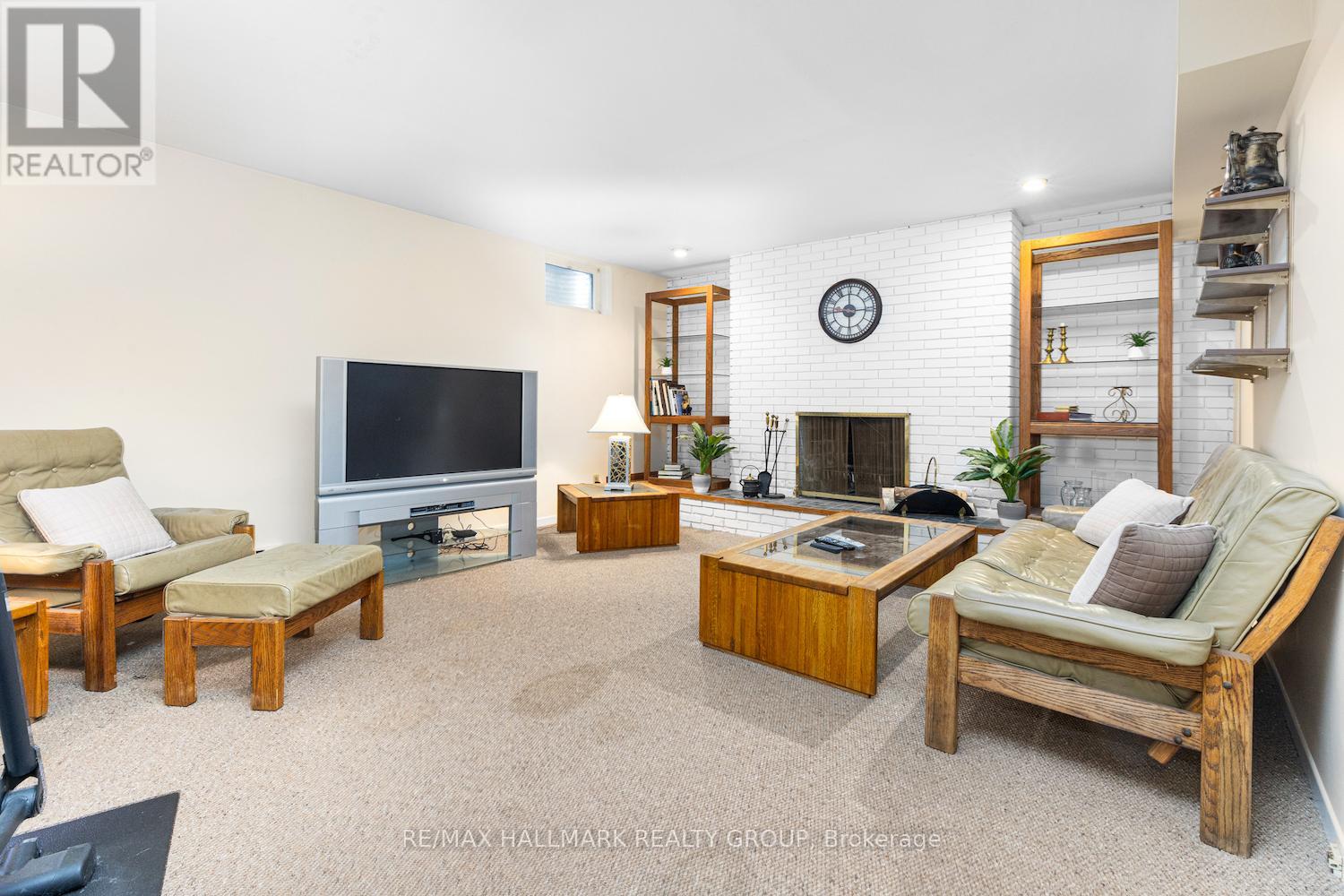Photo 16 of 2435 Georgina Drive, Ottawa ON